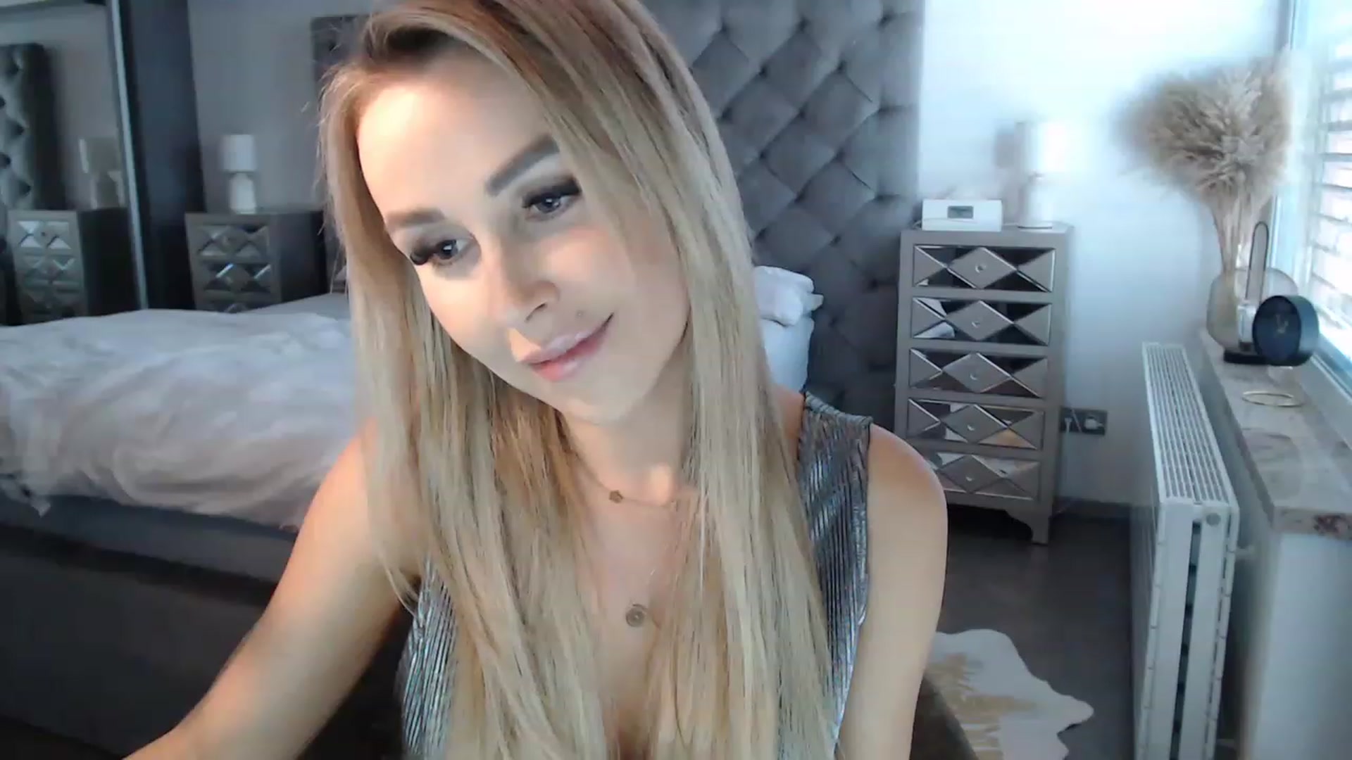 Gallery image thumbnail from CocoMia's myfreecams stream on, 01/12/2023, 12:05 image 14 of 20