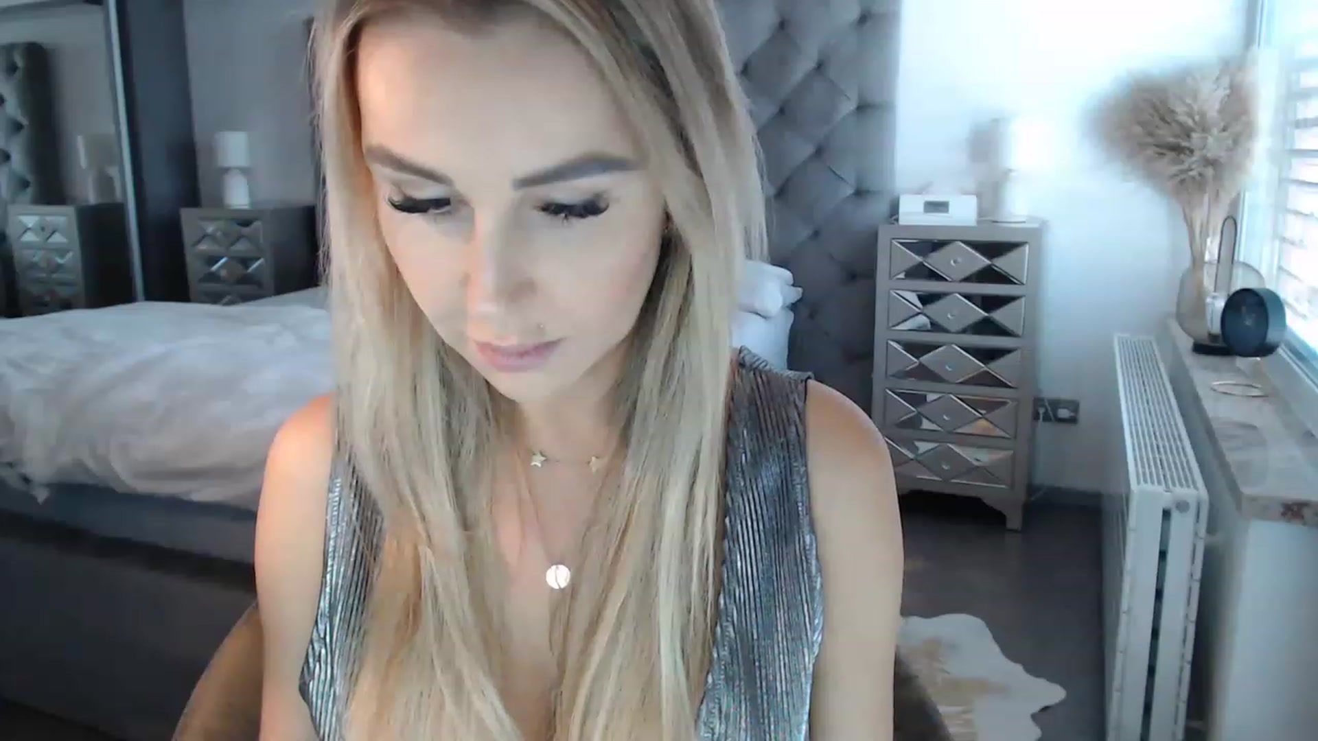 Gallery image thumbnail from CocoMia's myfreecams stream on, 01/12/2023, 12:05 image 12 of 20