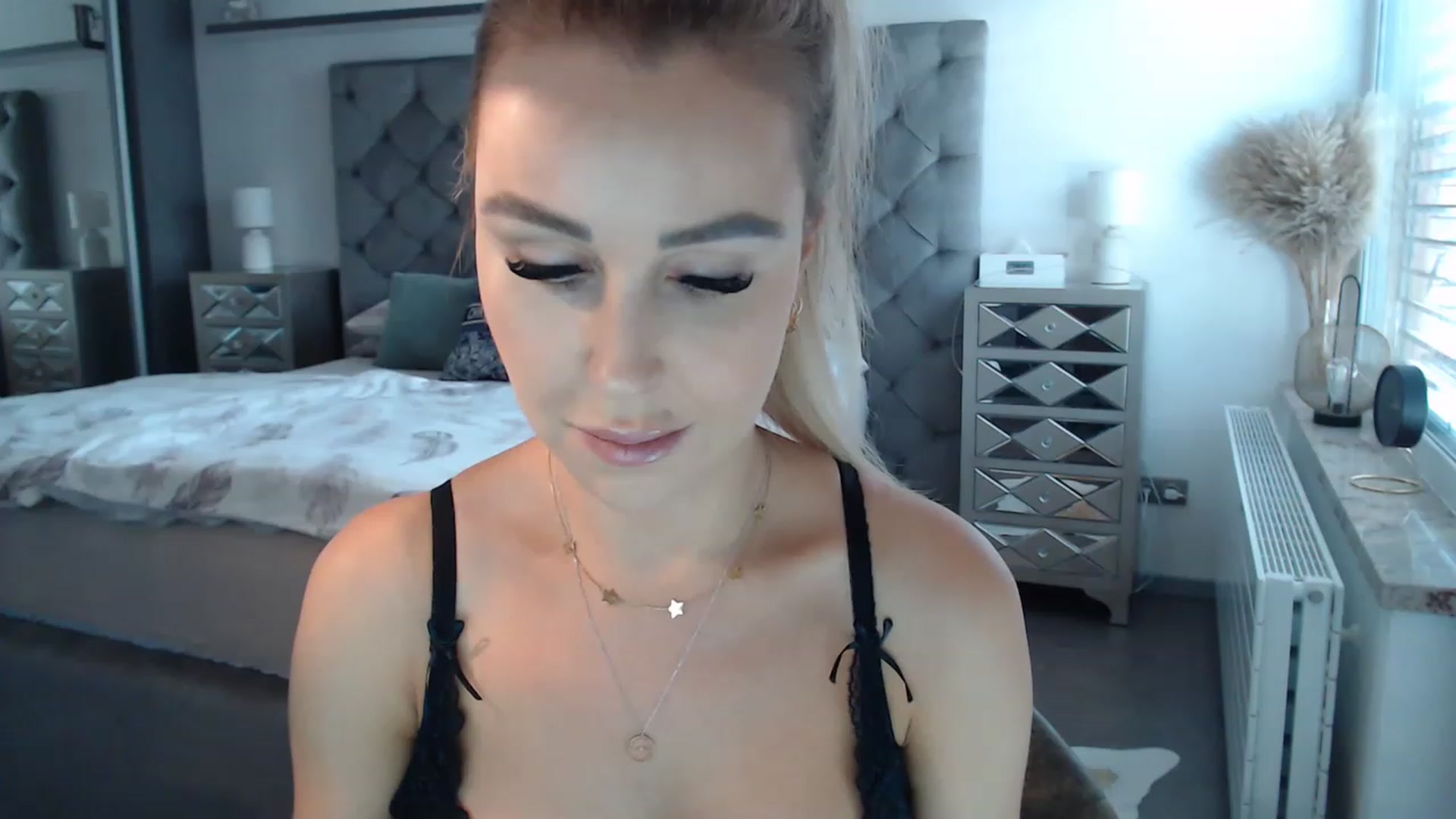 Gallery image thumbnail from CocoMia's myfreecams stream on, 01/20/2023, 13:15 image 3 of 20