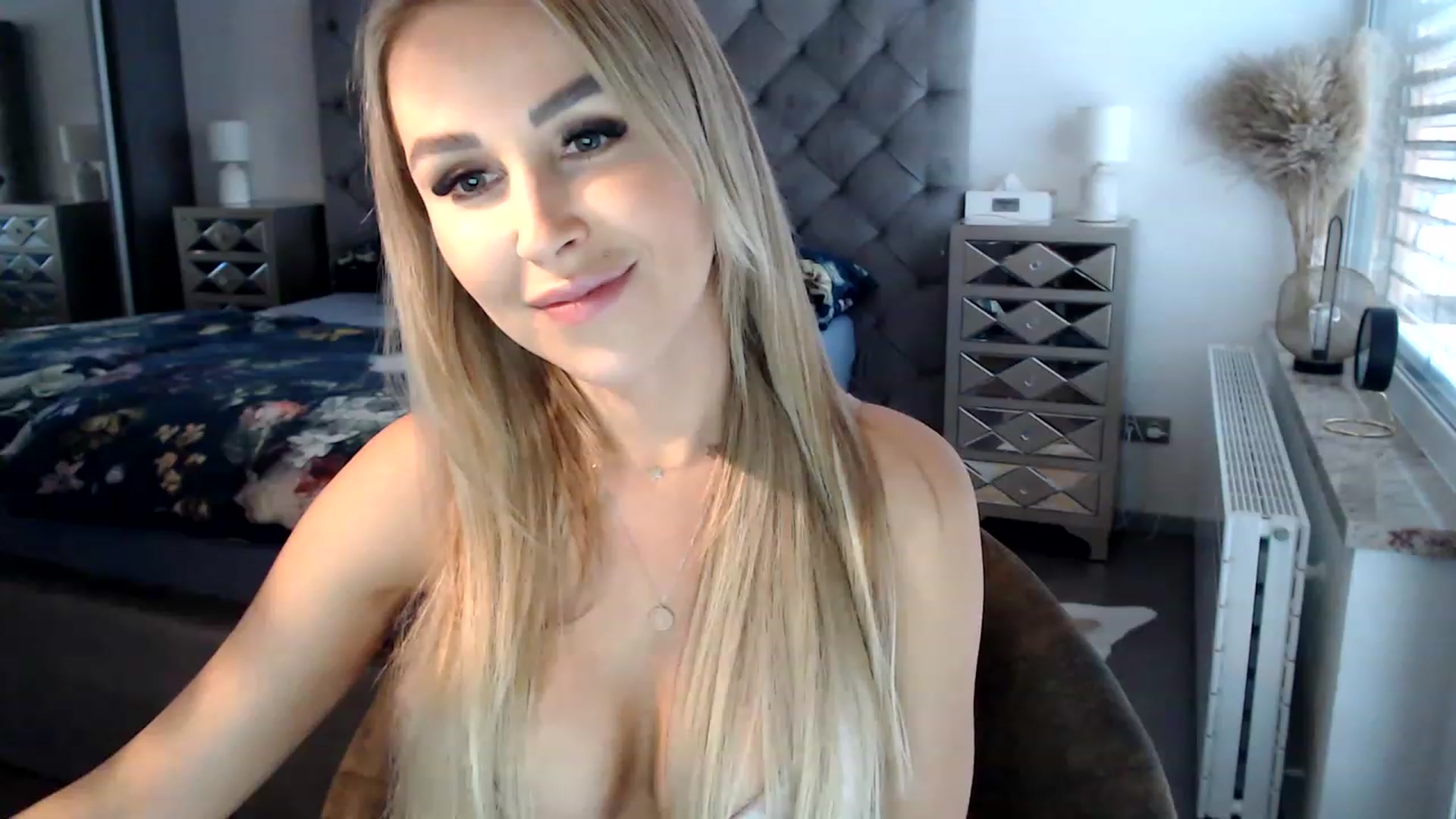 Gallery image thumbnail from CocoMia's myfreecams stream on, 01/30/2023, 11:55 image 12 of 20