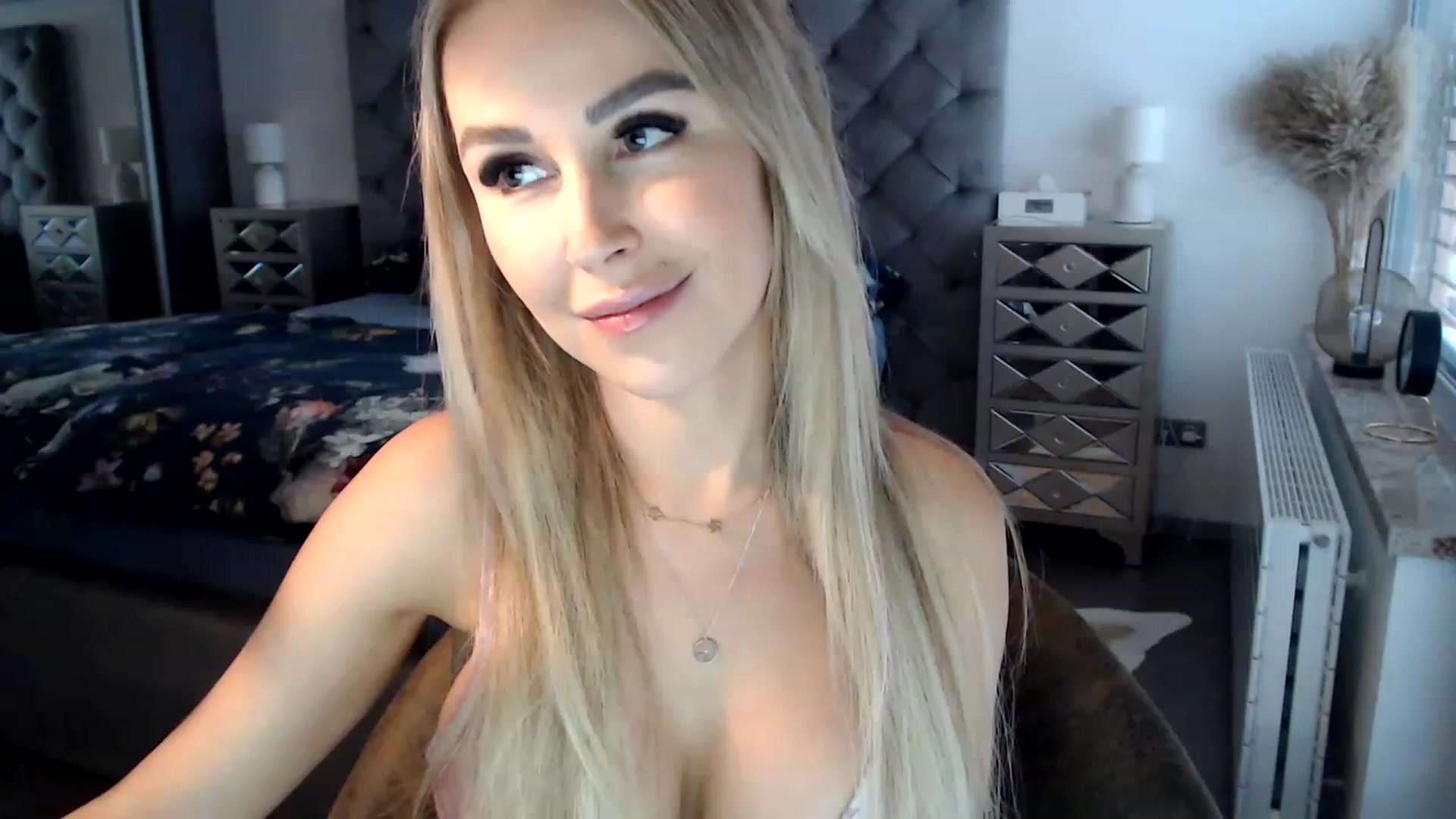 Gallery image thumbnail from CocoMia's myfreecams stream on, 01/30/2023, 11:55 image 7 of 20