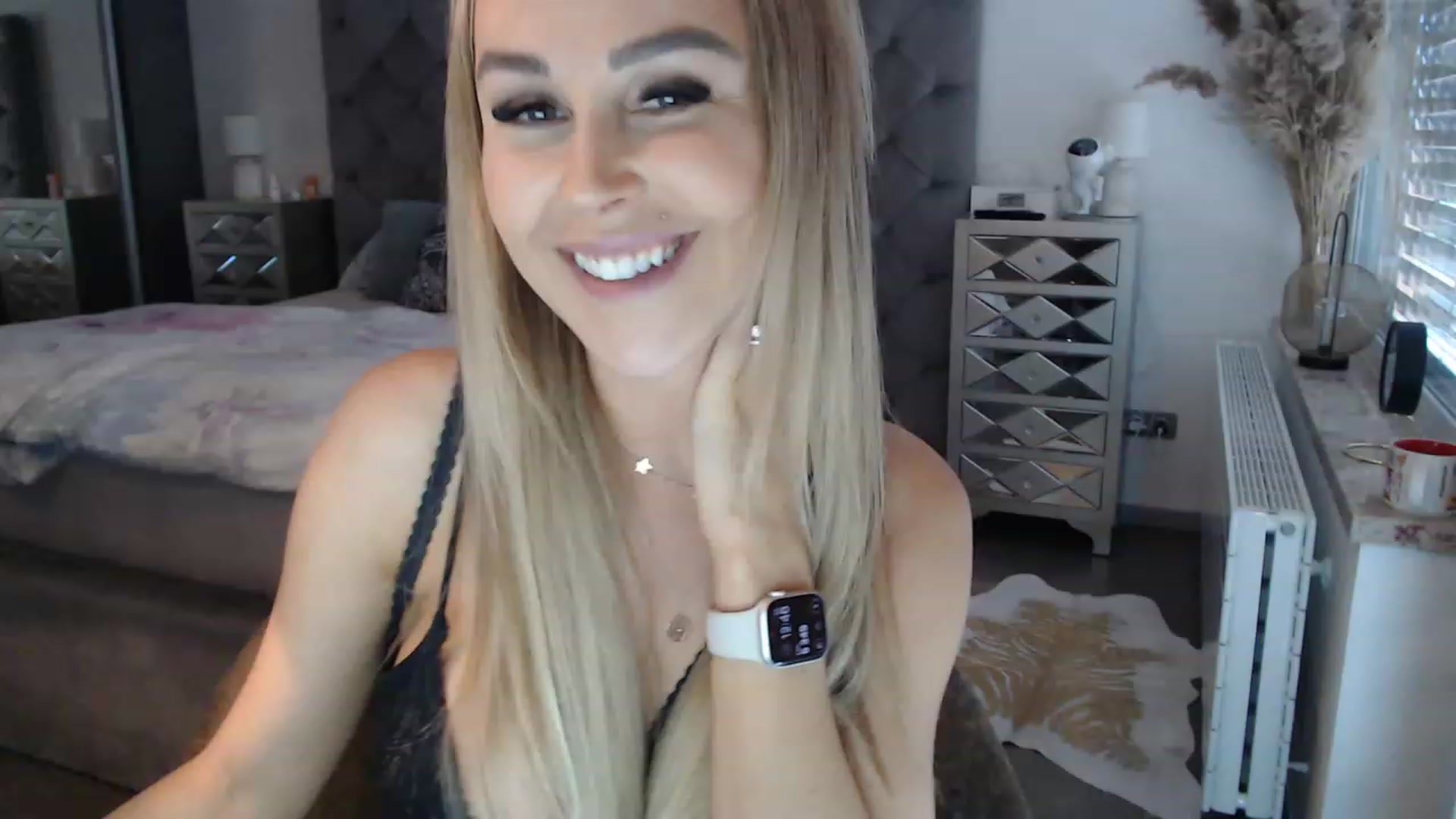 Gallery image thumbnail from CocoMia's myfreecams stream on, 02/23/2023, 12:38 image 11 of 20