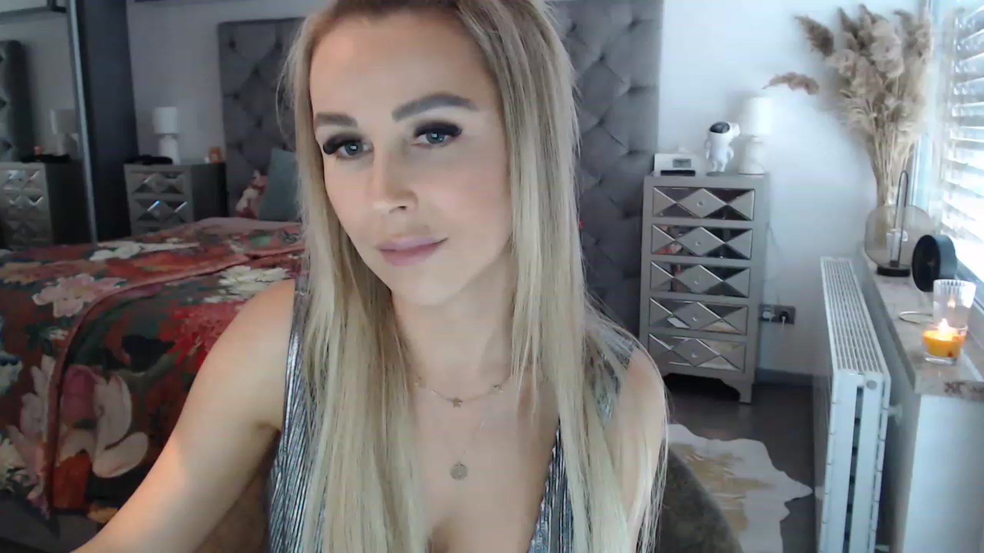 Gallery image thumbnail from CocoMia's myfreecams stream on, 02/24/2023, 12:43 image 15 of 20
