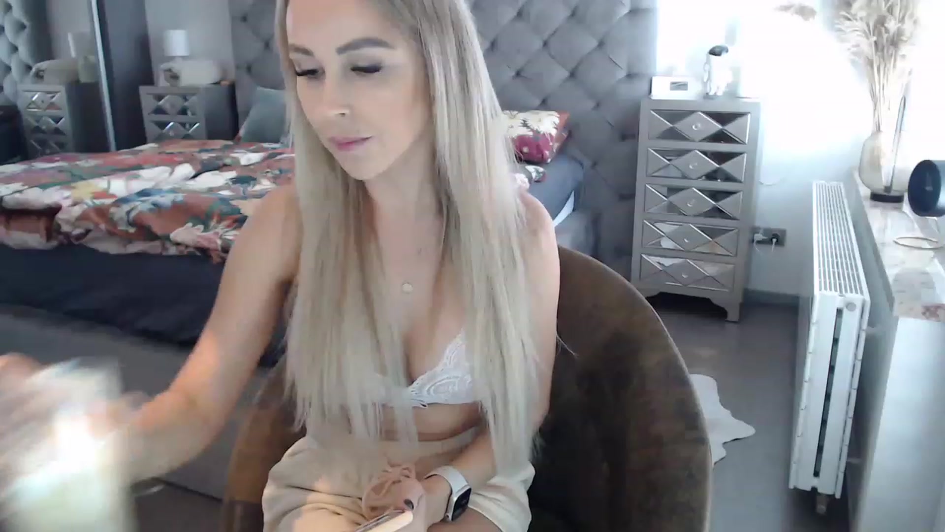 Gallery image thumbnail from CocoMia's myfreecams stream on, 03/03/2023, 11:21 image 2 of 20