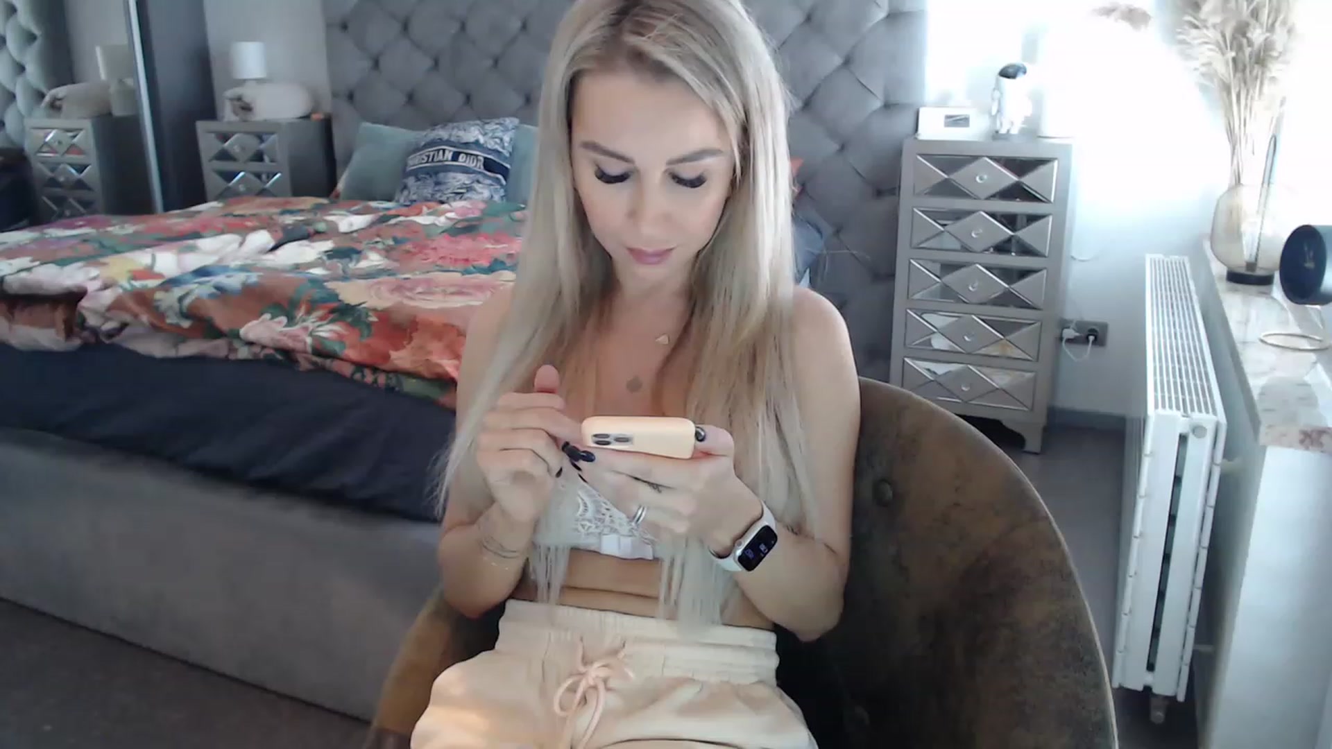 Gallery image thumbnail from CocoMia's myfreecams stream on, 03/03/2023, 11:21 image 1 of 20
