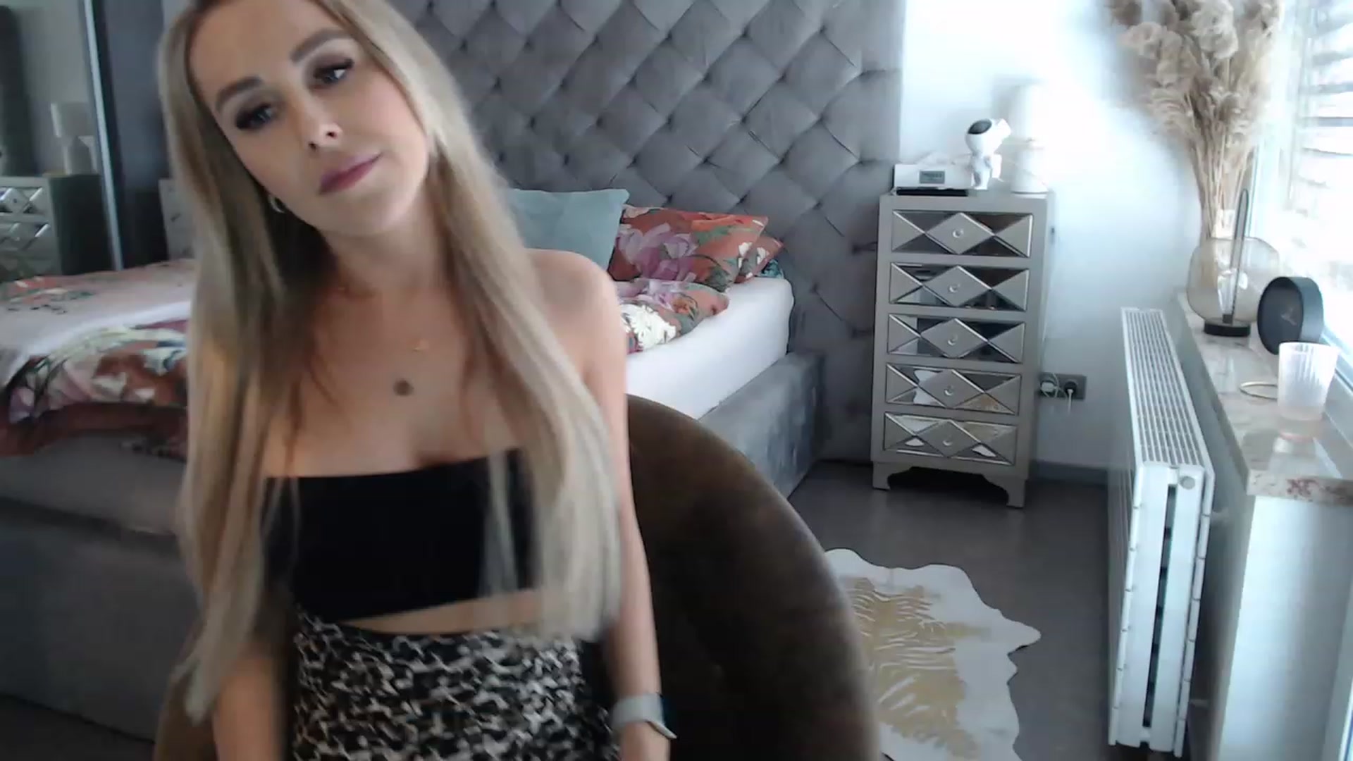 Gallery image thumbnail from CocoMia's myfreecams stream on, 03/15/2023, 12:28 image 17 of 20