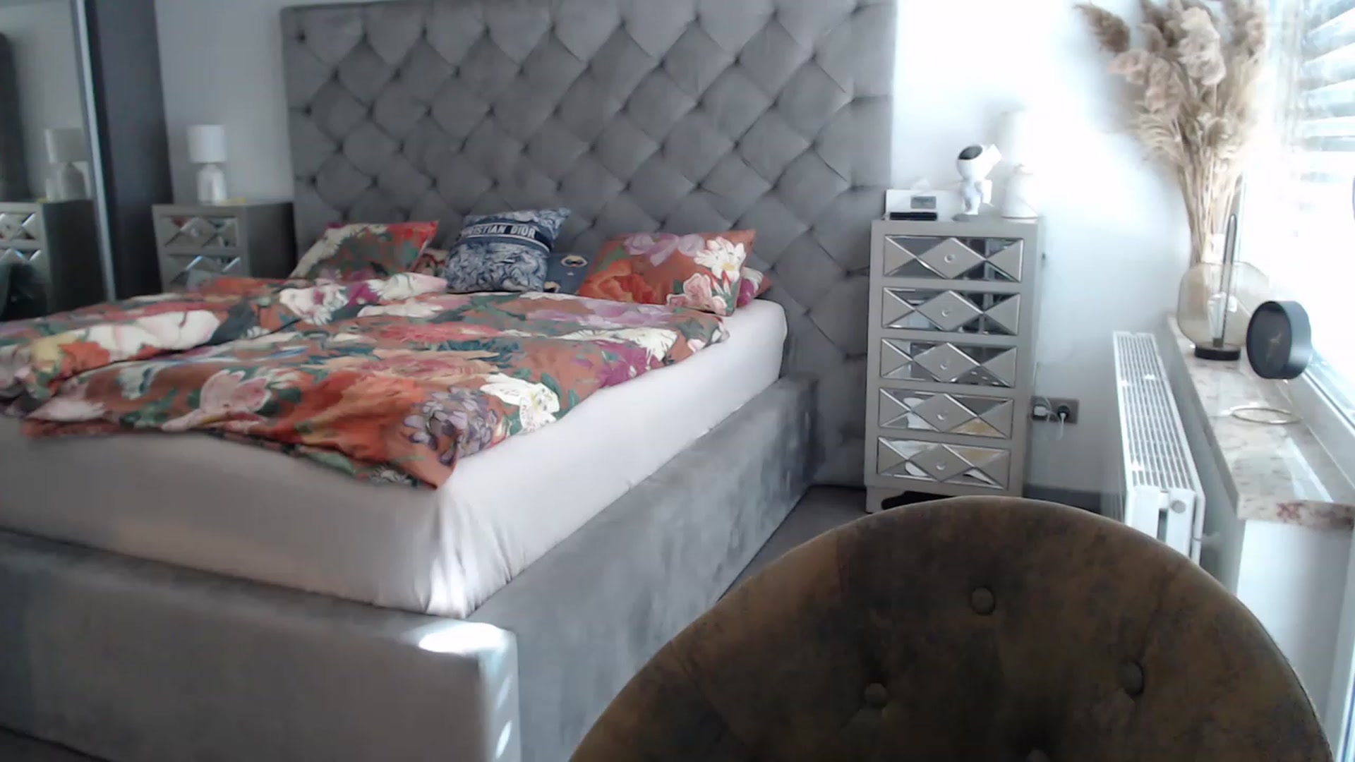 Gallery image thumbnail from CocoMia's myfreecams stream on, 03/17/2023, 13:10 image 10 of 20