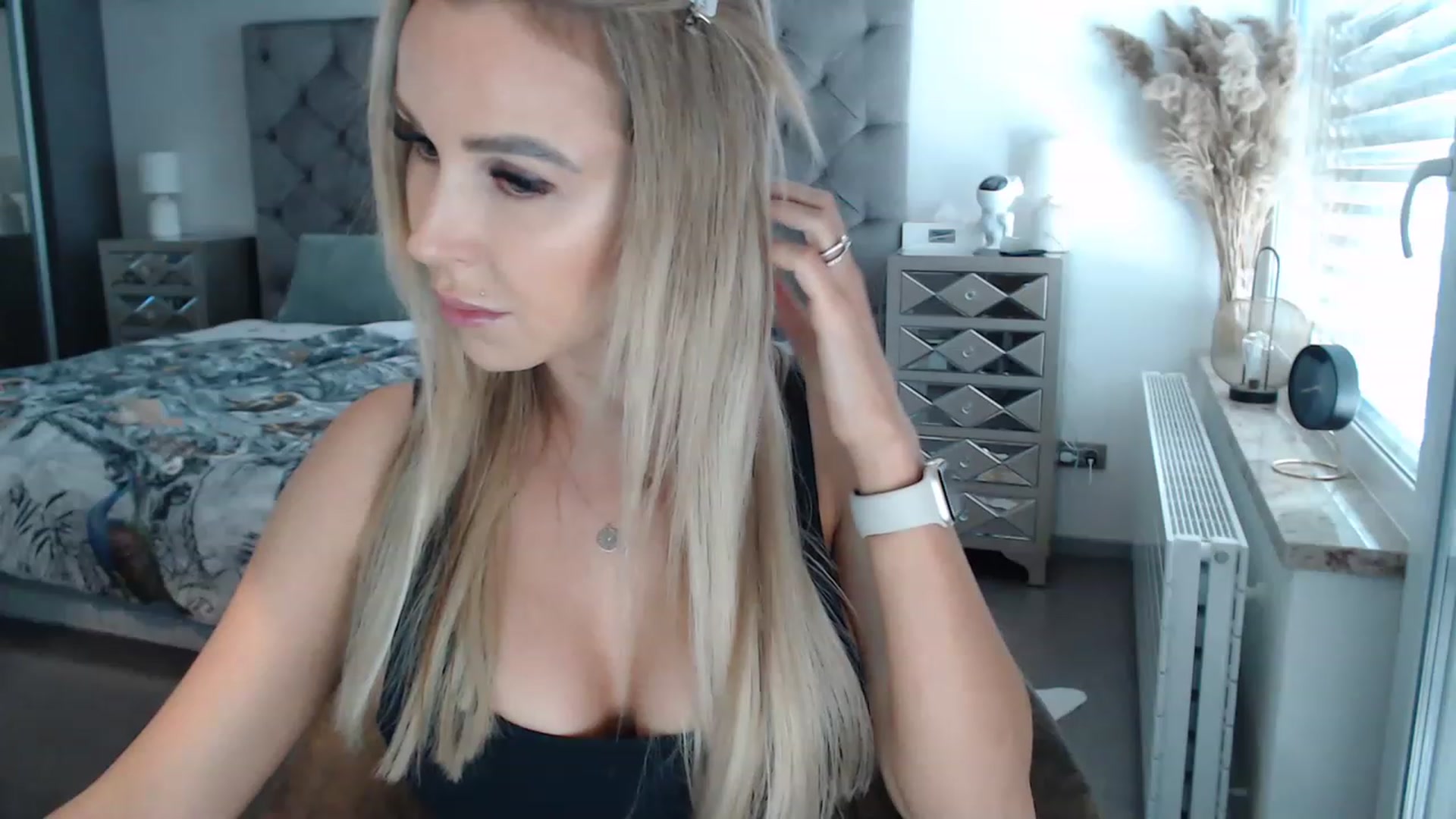 Gallery image thumbnail from CocoMia's myfreecams stream on, 04/06/2023, 11:55 image 16 of 20