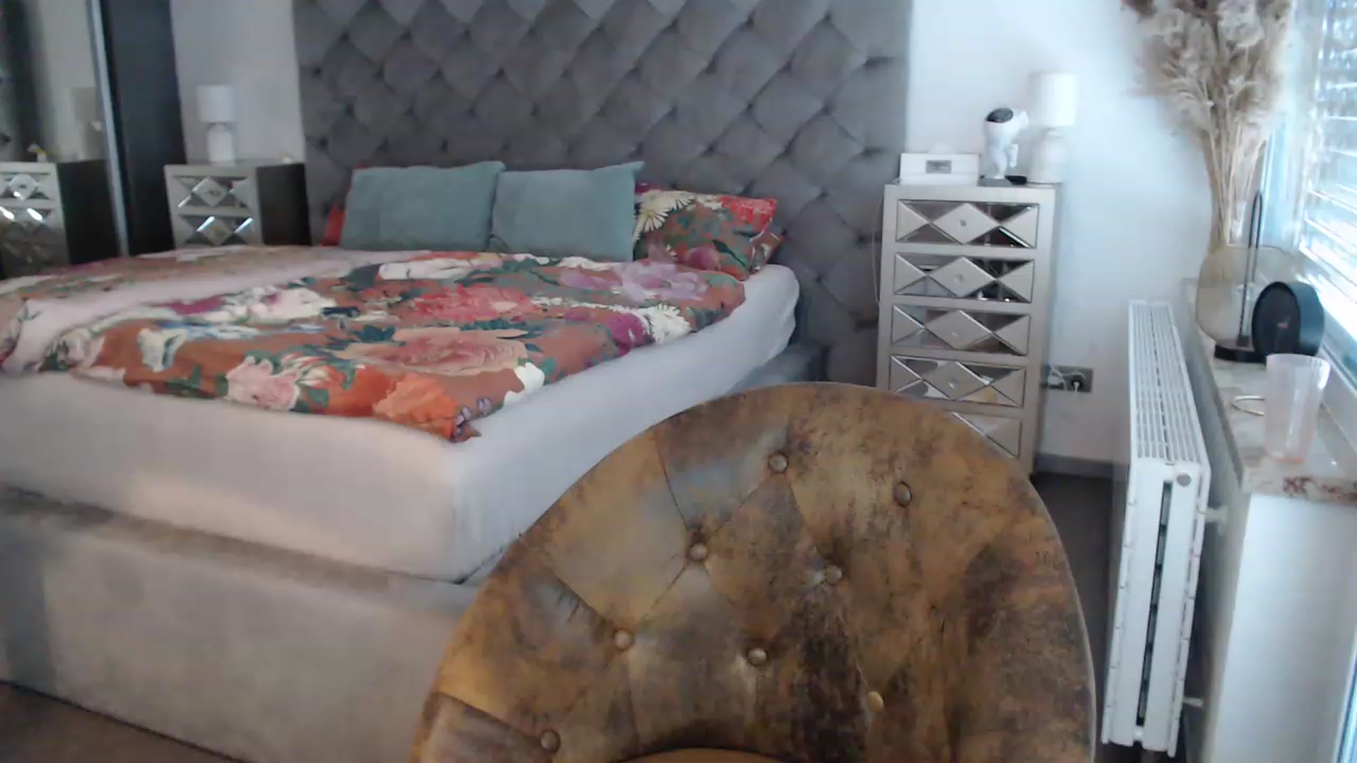 Gallery image thumbnail from CocoMia's myfreecams stream on, 04/17/2023, 12:44 image 9 of 20