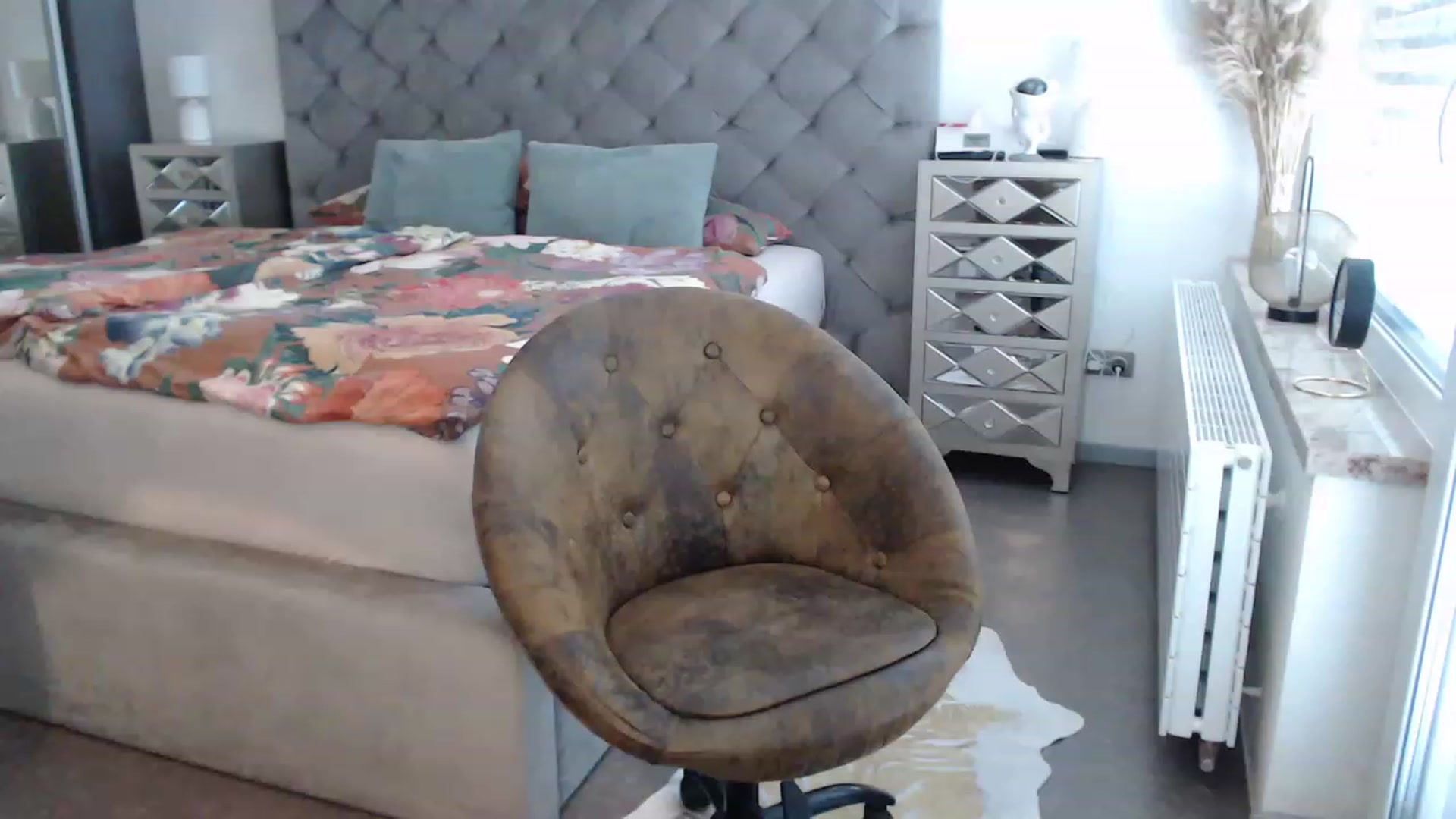 Gallery image thumbnail from CocoMia's myfreecams stream on, 04/26/2023, 12:32 image 2 of 20