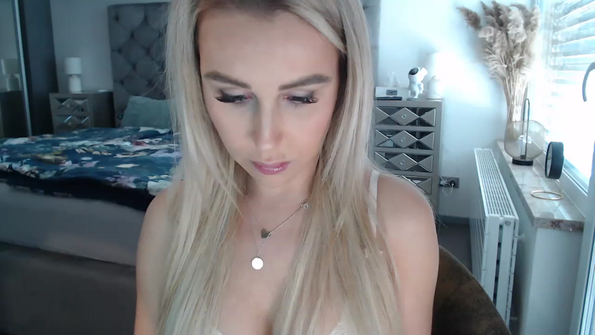 Gallery image thumbnail from CocoMia's myfreecams stream on, 05/10/2023, 11:56 image 7 of 20
