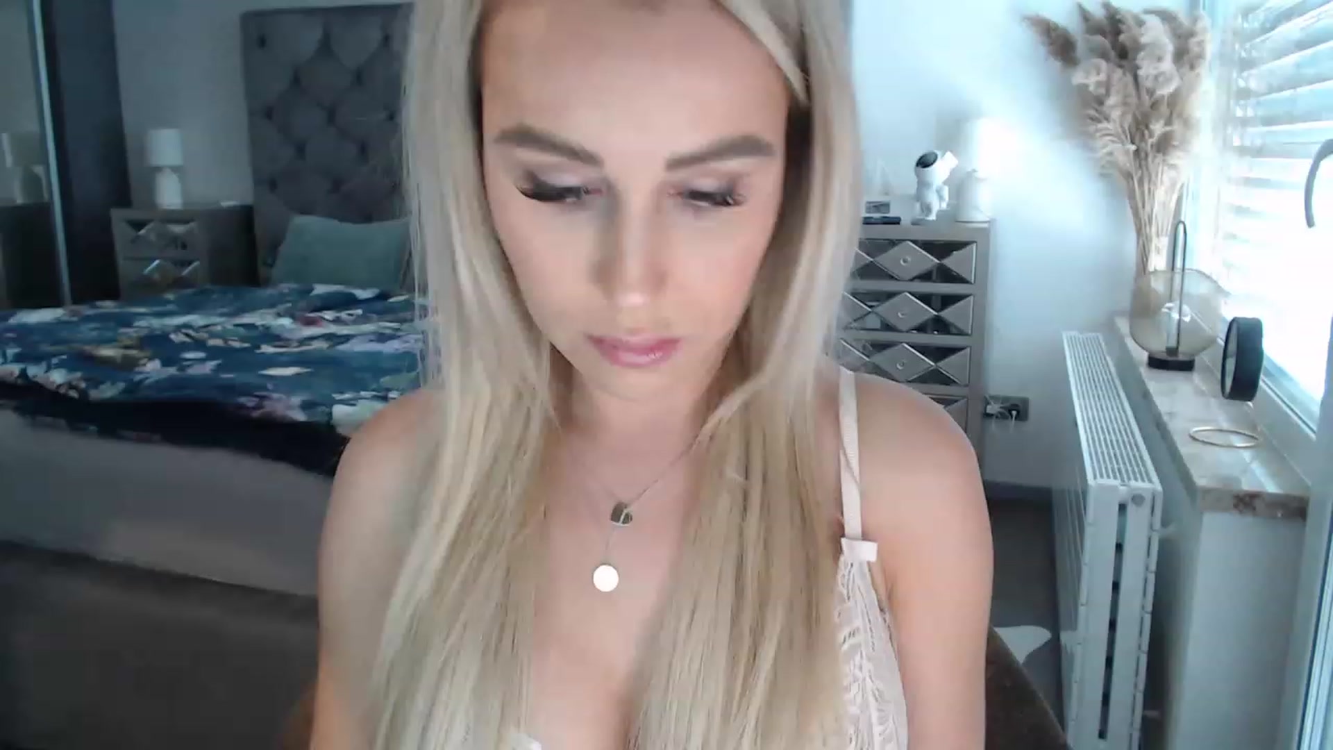 Gallery image thumbnail from CocoMia's myfreecams stream on, 05/10/2023, 11:56 image 15 of 20