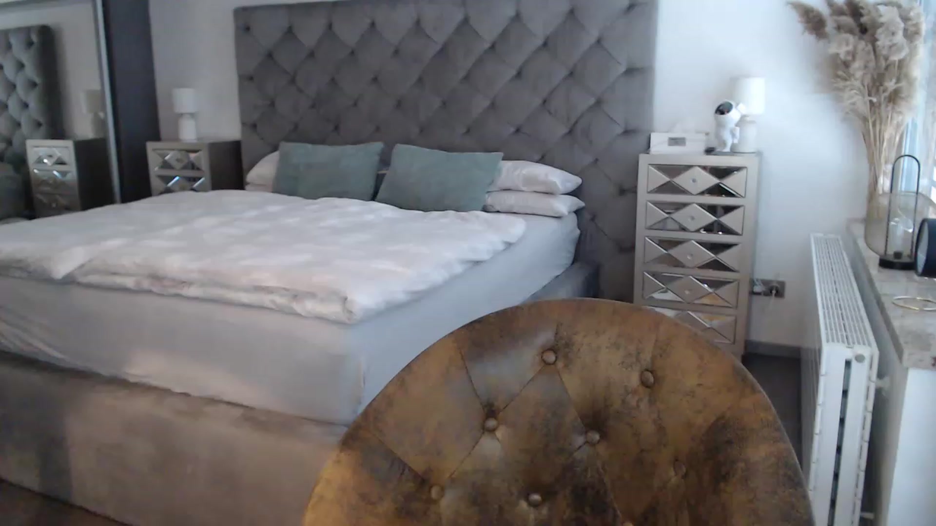 Gallery image thumbnail from CocoMia's myfreecams stream on, 06/05/2023, 08:37 image 18 of 20