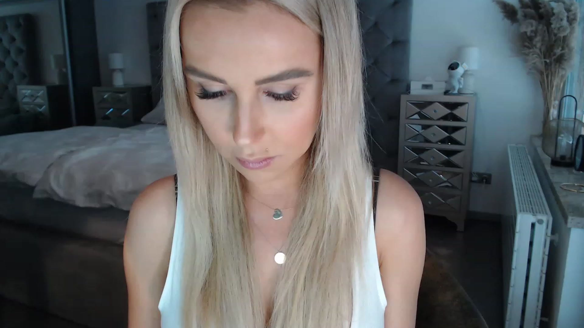 Gallery image thumbnail from CocoMia's myfreecams stream on, 06/06/2023, 12:34 image 3 of 20