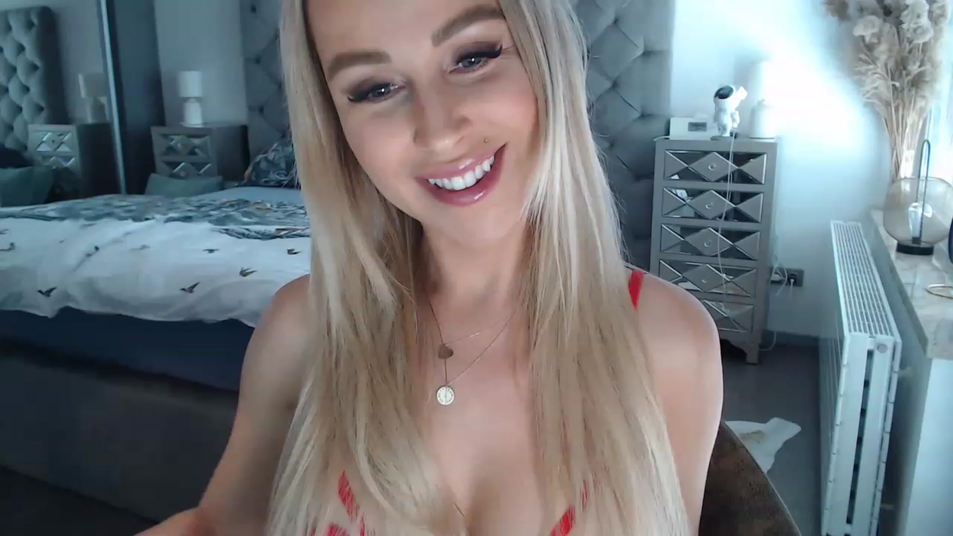 Gallery image thumbnail from CocoMia's myfreecams stream on, 06/20/2023, 12:57 image 2 of 20