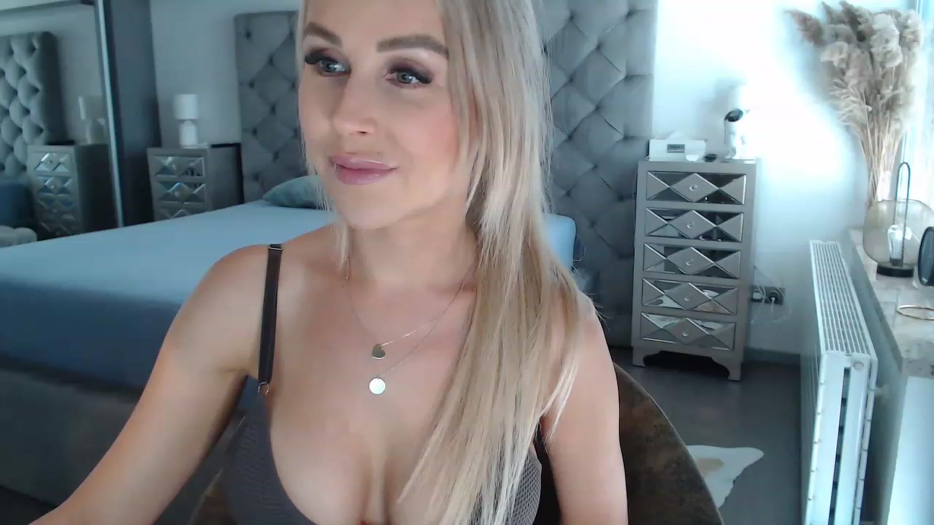 Gallery image thumbnail from CocoMia's myfreecams stream on, 06/26/2023, 11:47 image 2 of 20