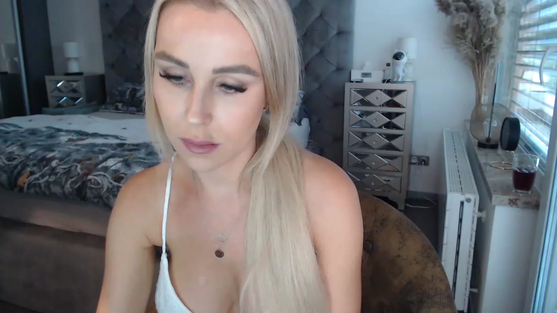 Gallery image thumbnail from CocoMia's myfreecams stream on, 08/01/2023, 11:47 image 4 of 20