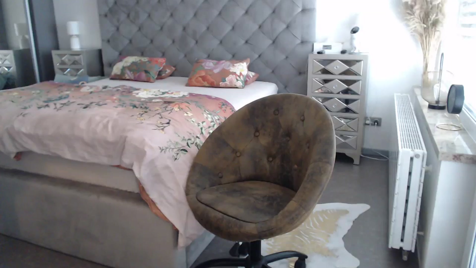 Gallery image thumbnail from CocoMia's myfreecams stream on, 08/17/2023, 12:57 image 9 of 20