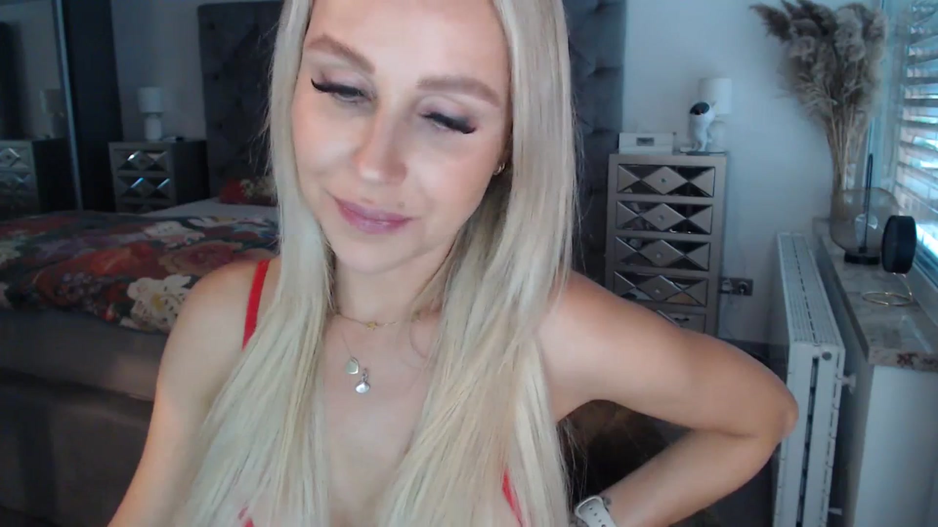 Gallery image thumbnail from CocoMia's myfreecams stream on, 09/01/2023, 11:39 image 17 of 20