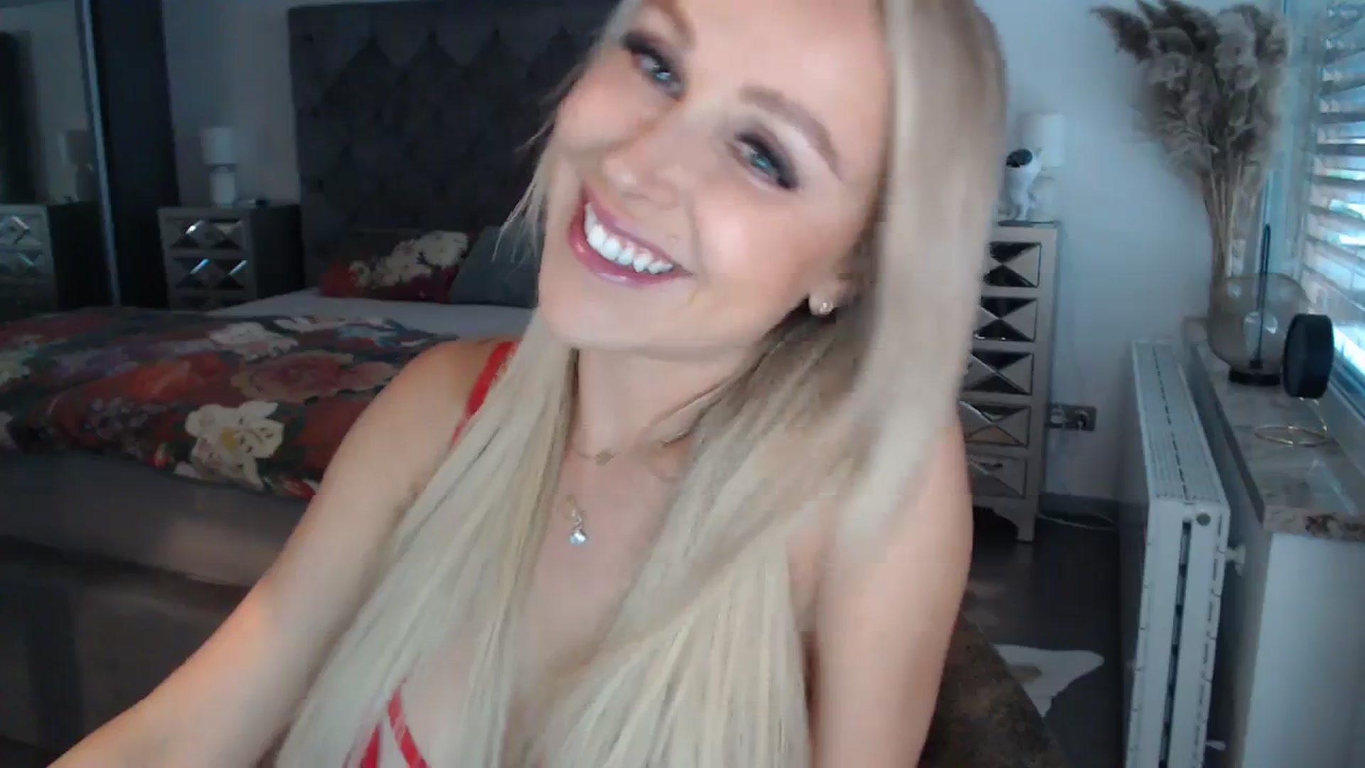 Gallery image thumbnail from CocoMia's myfreecams stream on, 09/01/2023, 11:39 image 16 of 20