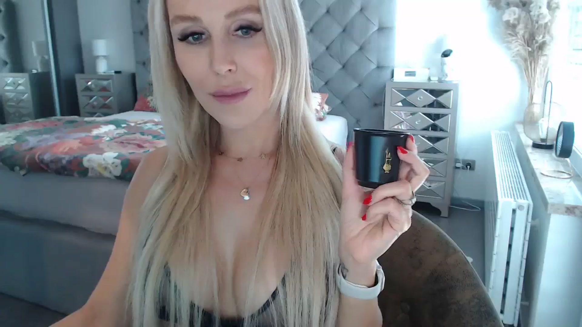 Gallery image thumbnail from CocoMia's myfreecams stream on, 09/06/2023, 12:03 image 19 of 20