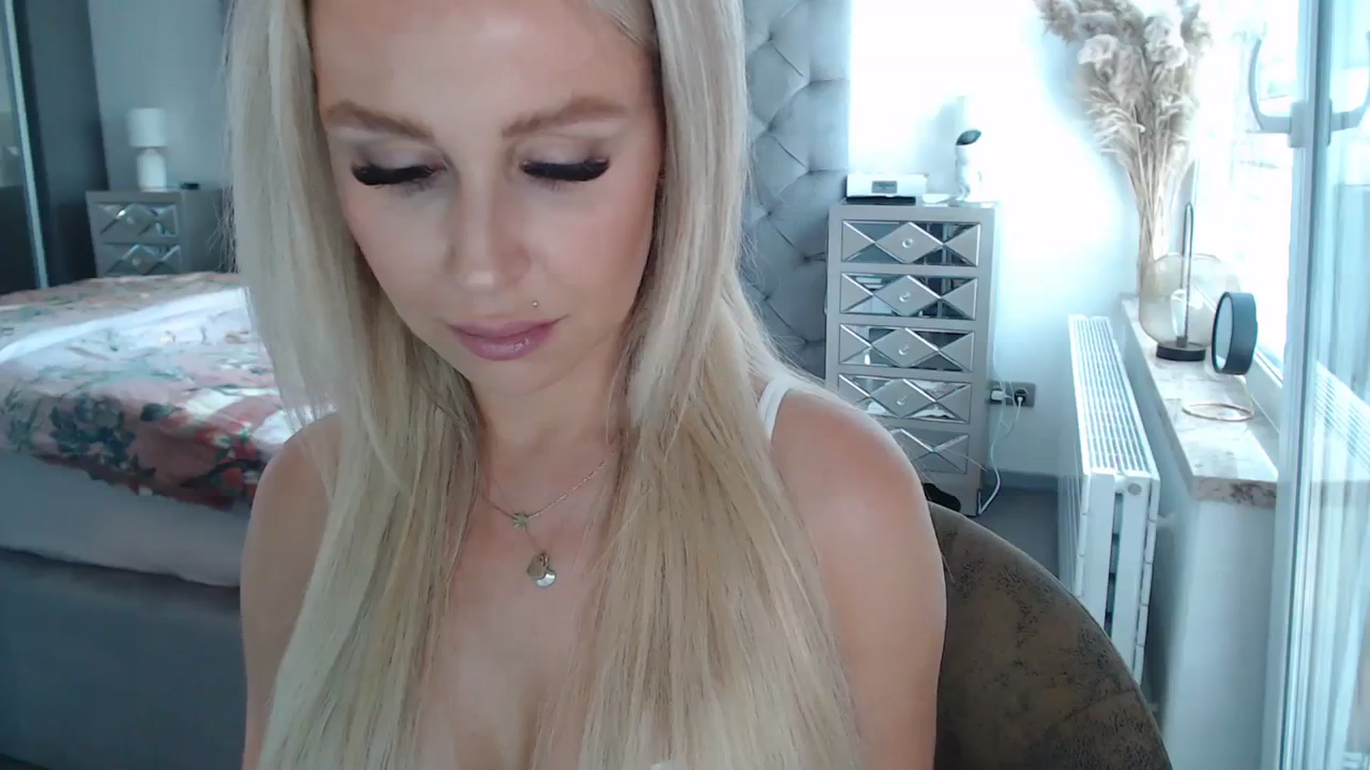 Gallery image thumbnail from CocoMia's myfreecams stream on, 09/12/2023, 12:49 image 2 of 20