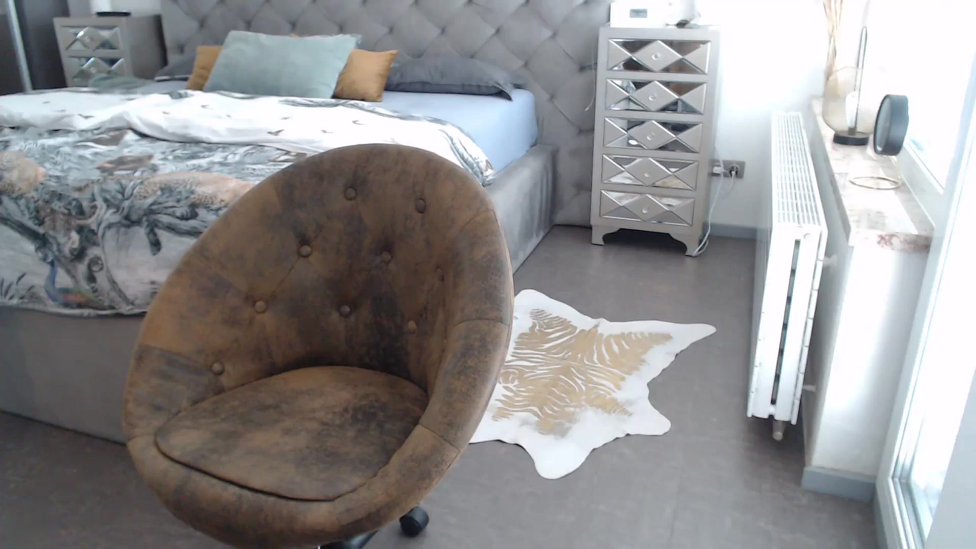 Gallery image thumbnail from CocoMia's myfreecams stream on, 09/19/2023, 12:52 image 6 of 20