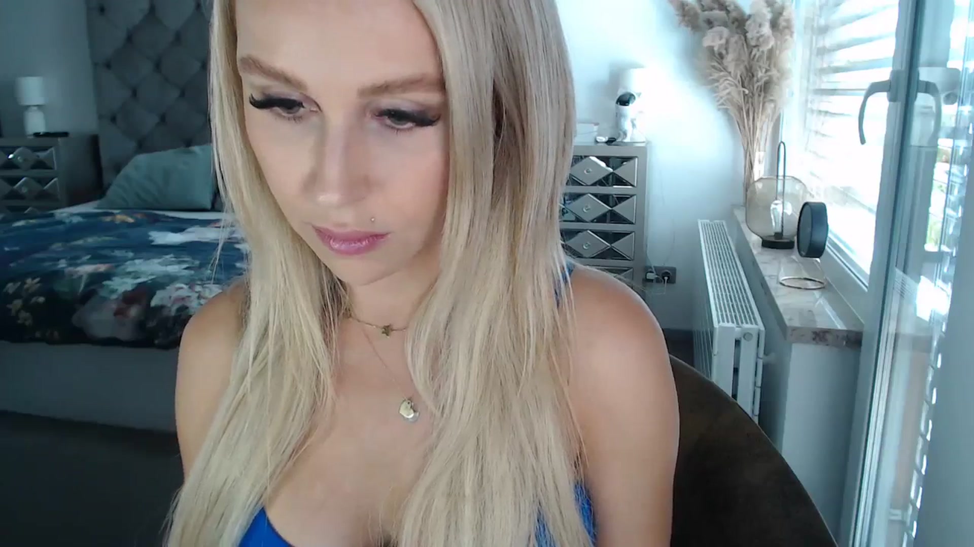 Gallery image thumbnail from CocoMia's myfreecams stream on, 09/25/2023, 12:03 image 3 of 20