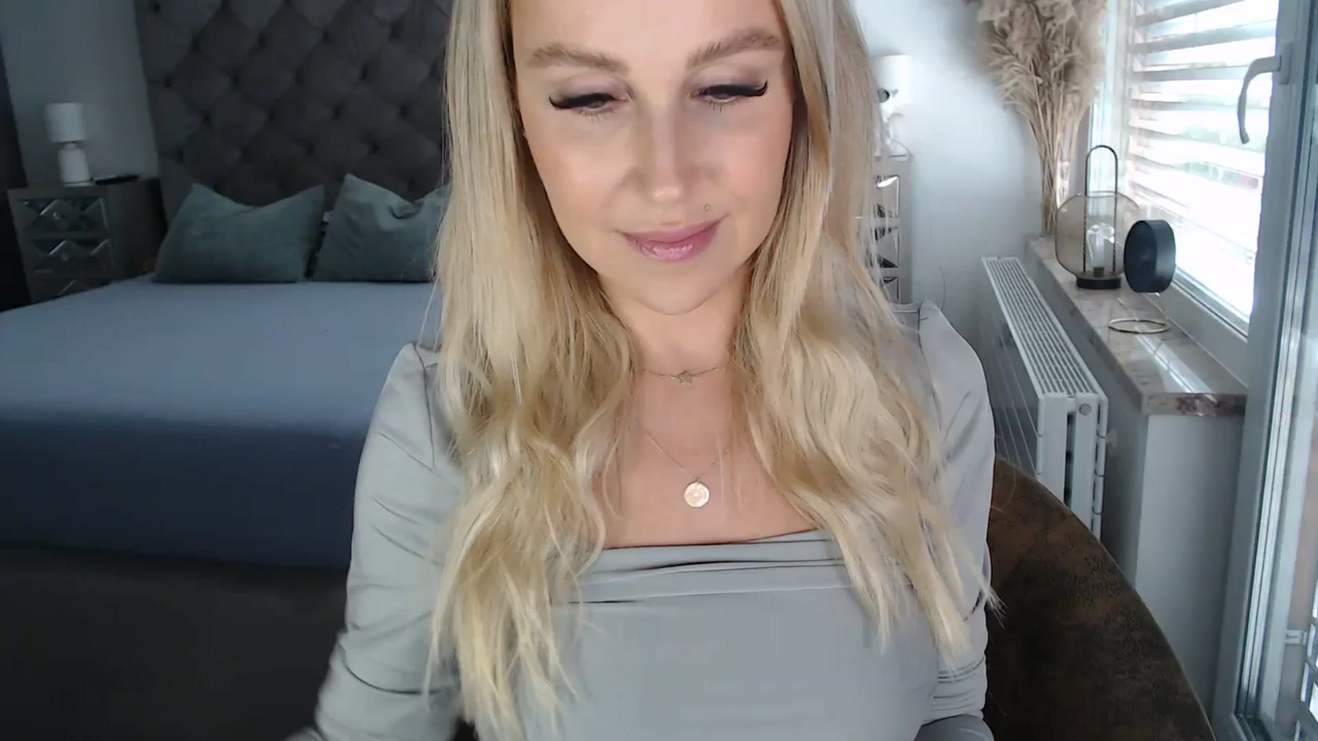 Gallery image thumbnail from CocoMia's myfreecams stream on, 10/12/2023, 12:35 image 1 of 20