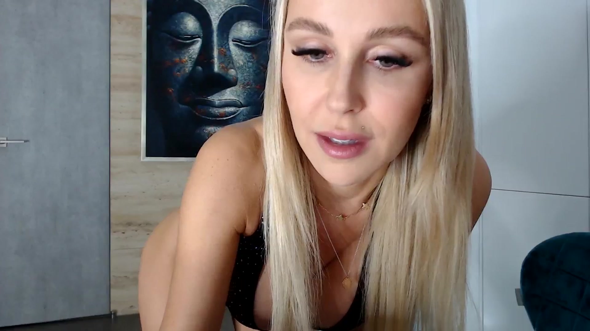 Gallery image thumbnail from CocoMia's myfreecams stream on, 10/30/2023, 08:56 image 2 of 20