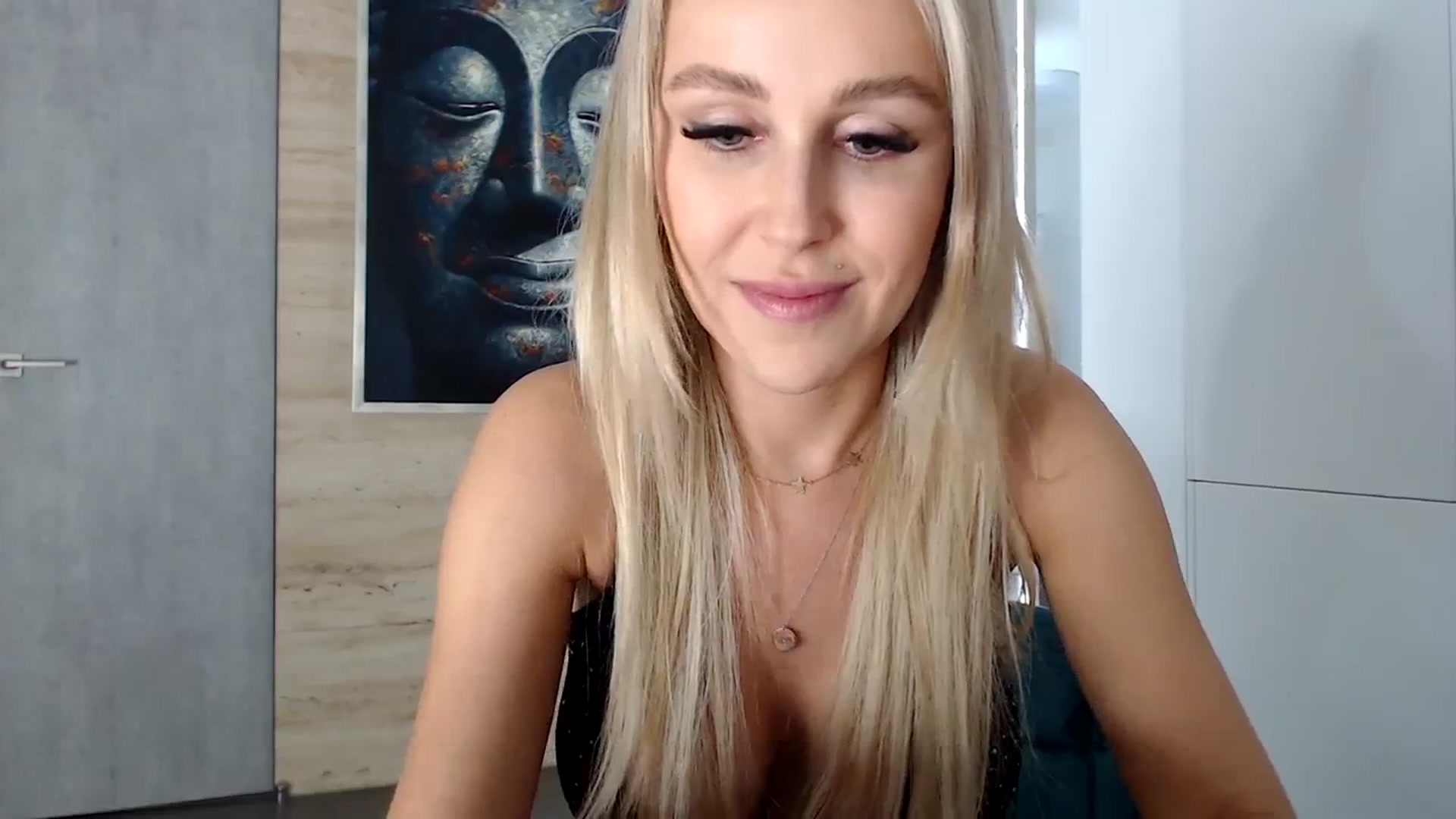 Gallery image thumbnail from CocoMia's myfreecams stream on, 10/30/2023, 08:56 image 5 of 20