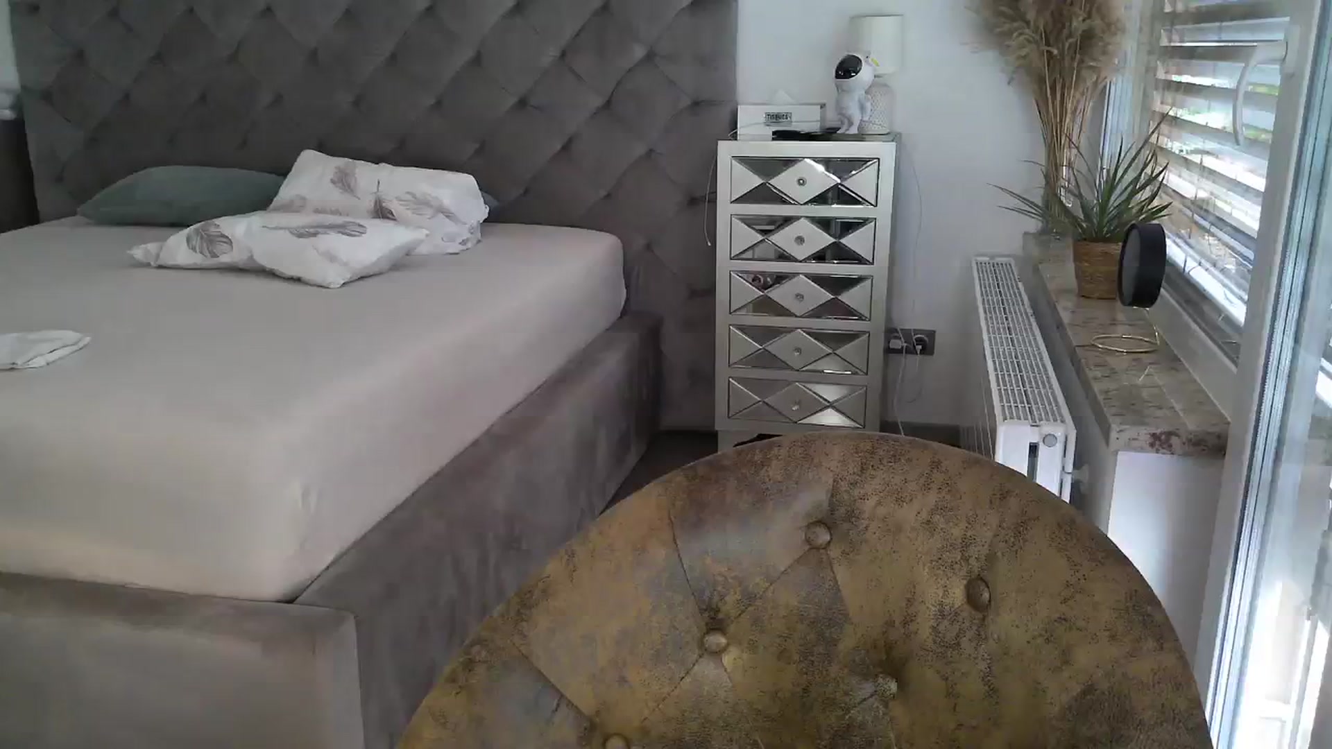 Gallery image thumbnail from CocoMia's myfreecams stream on, 11/15/2023, 13:41 image 2 of 20