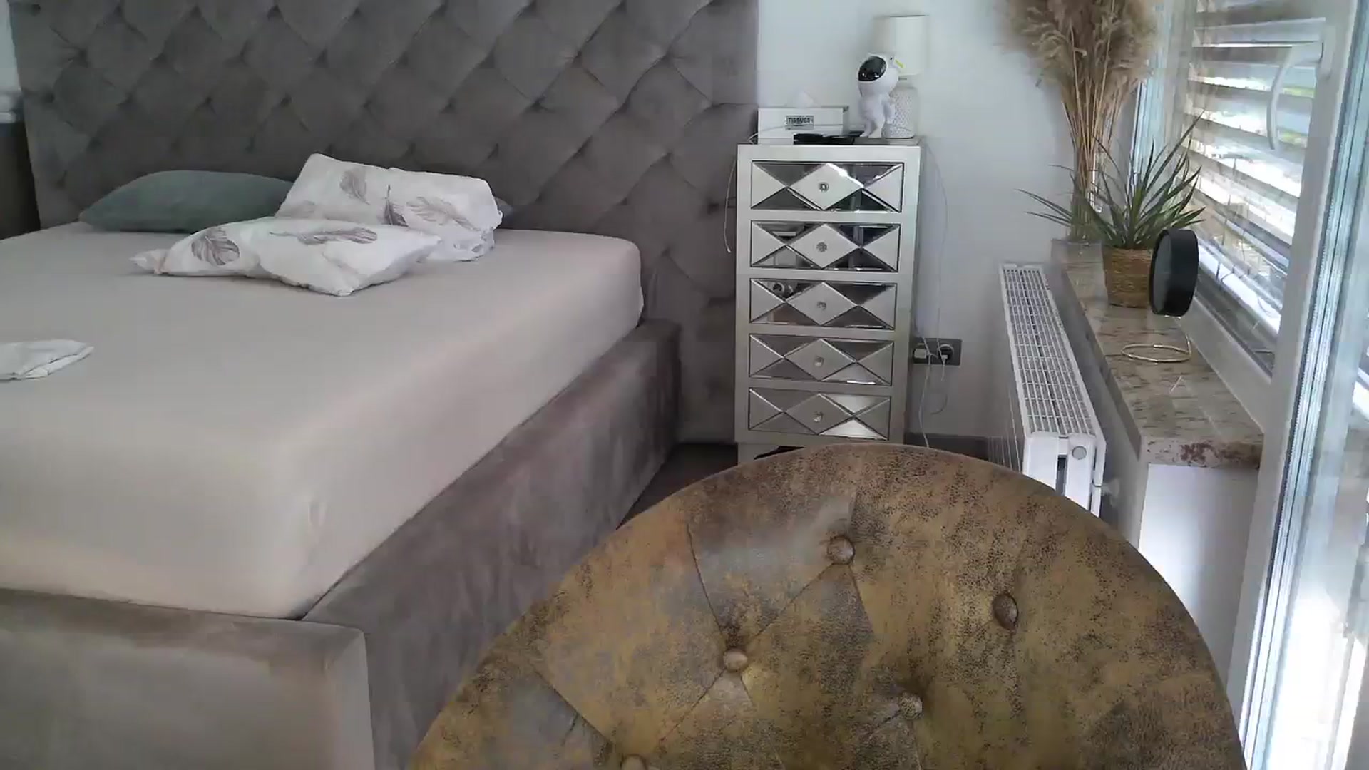 Gallery image thumbnail from CocoMia's myfreecams stream on, 11/15/2023, 13:41 image 3 of 20
