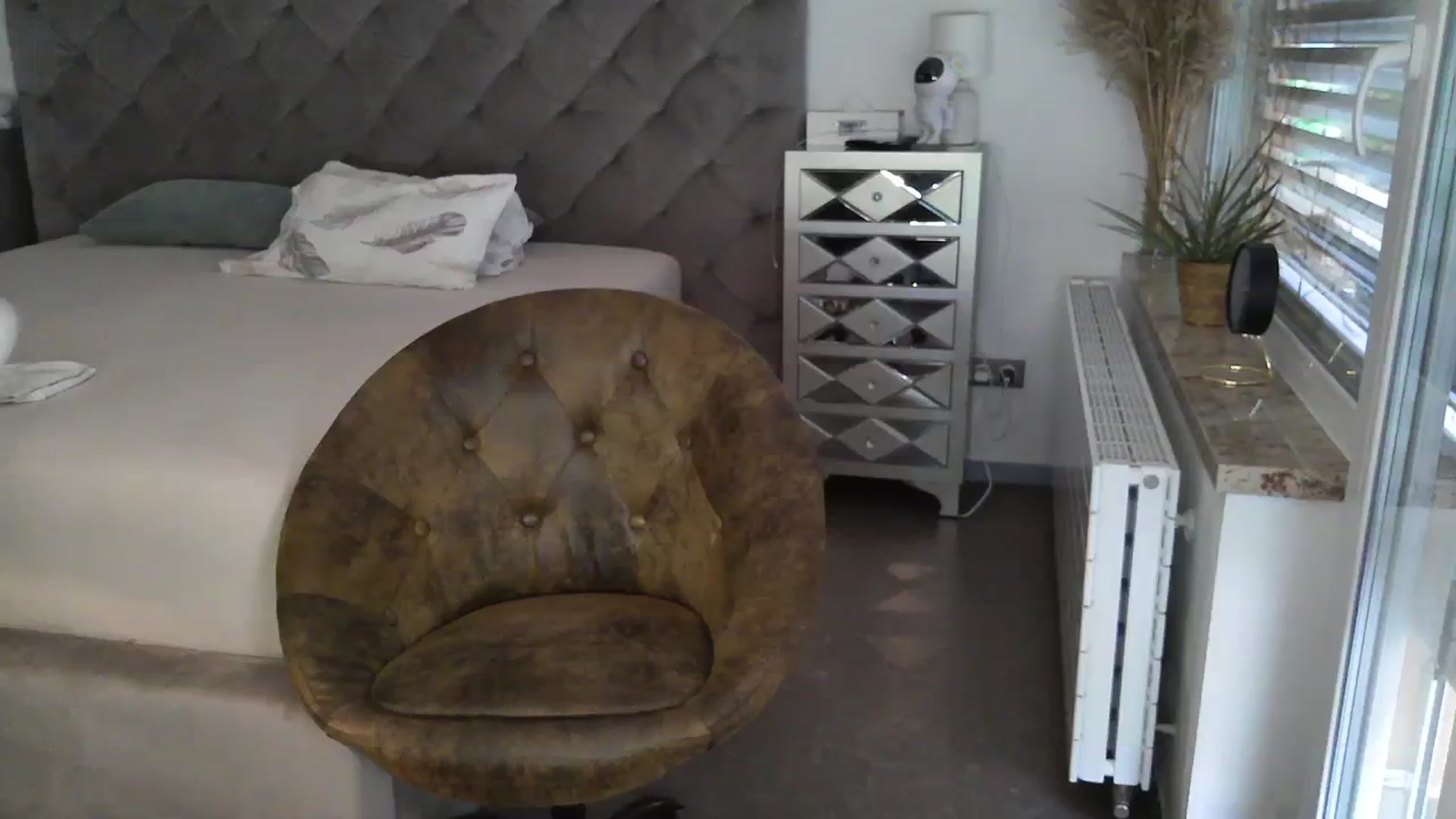 Gallery image thumbnail from CocoMia's myfreecams stream on, 11/15/2023, 13:41 image 5 of 20