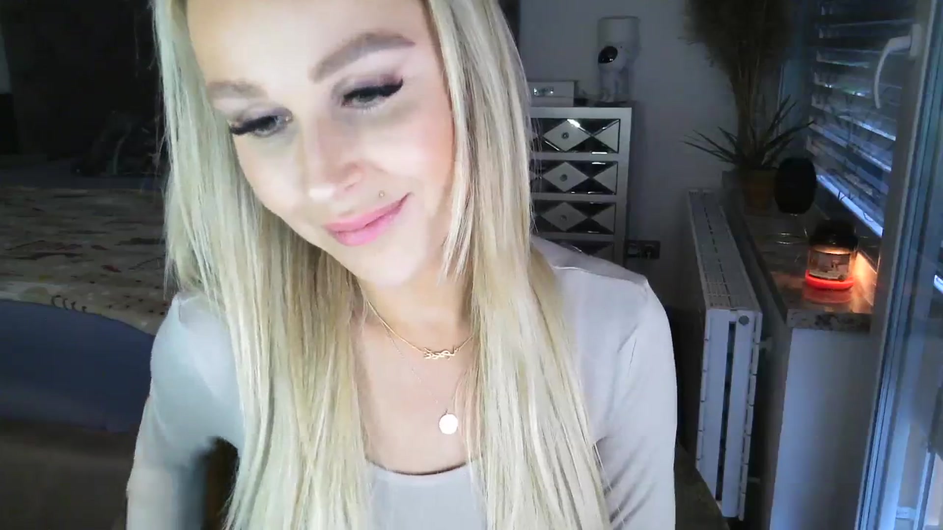 Gallery image thumbnail from CocoMia's myfreecams stream on, 11/27/2023, 13:39 image 11 of 20