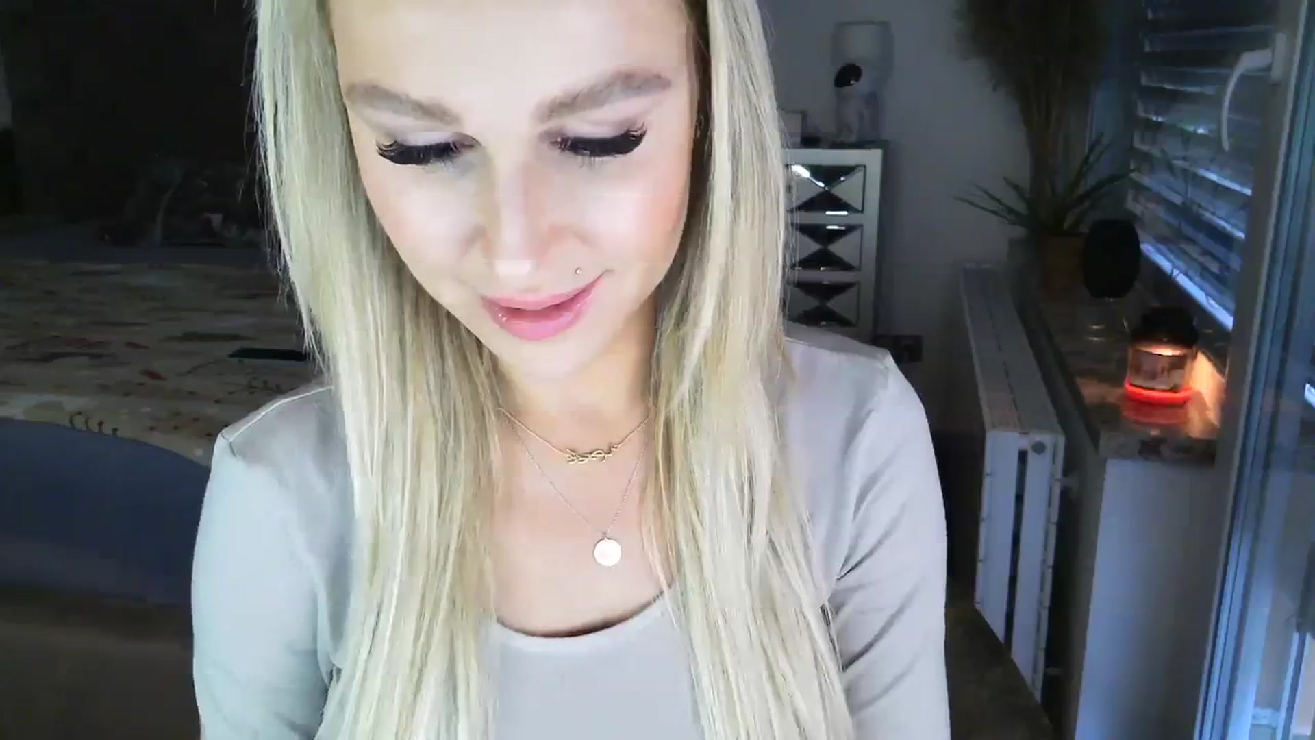 Gallery image thumbnail from CocoMia's myfreecams stream on, 11/27/2023, 13:39 image 9 of 20