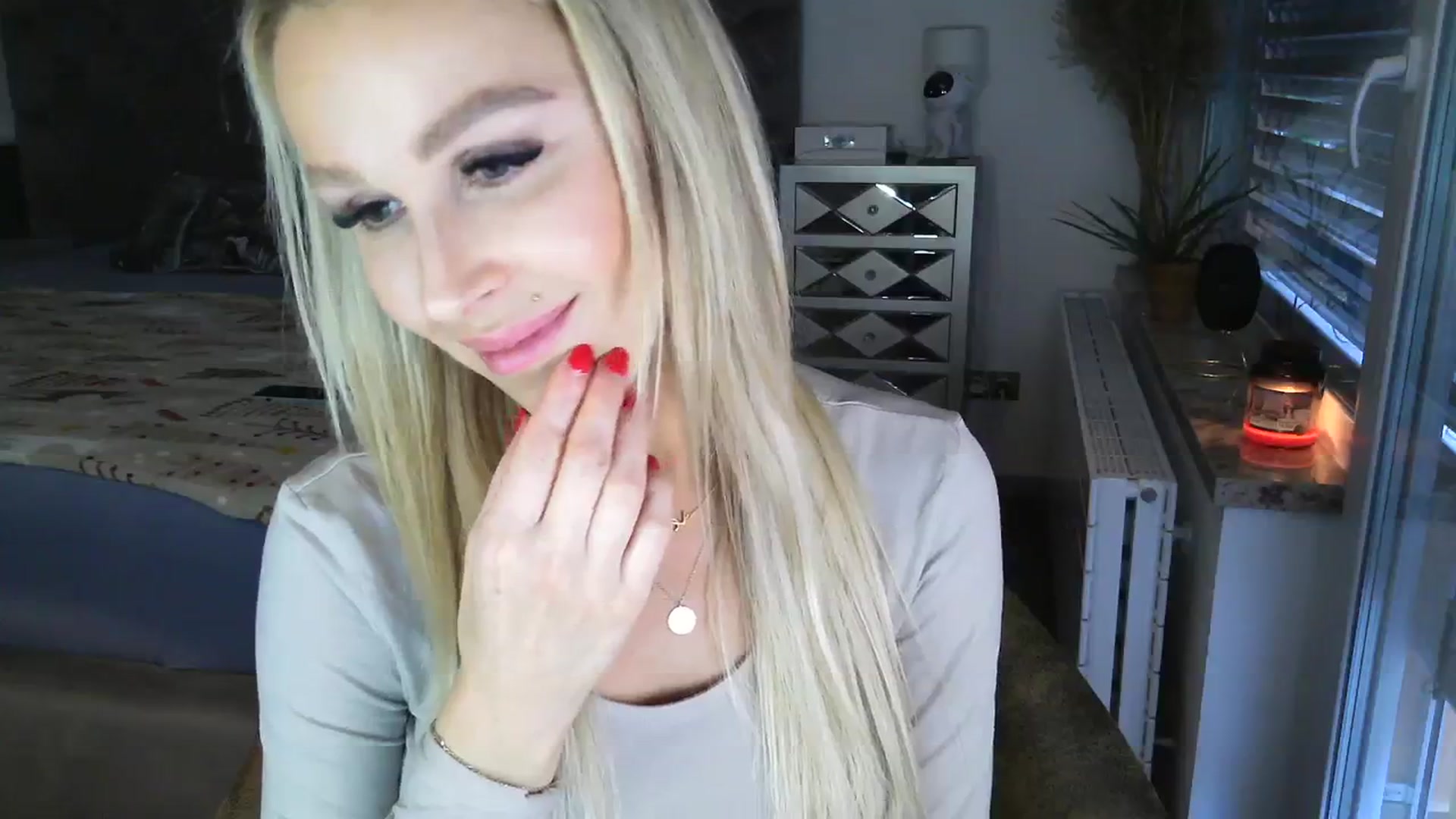 Gallery image thumbnail from CocoMia's myfreecams stream on, 11/27/2023, 13:39 image 10 of 20