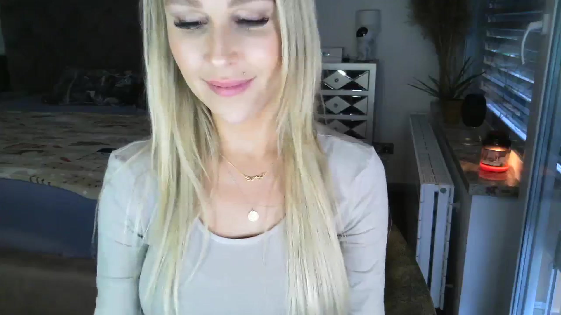Gallery image thumbnail from CocoMia's myfreecams stream on, 11/27/2023, 13:39 image 14 of 20