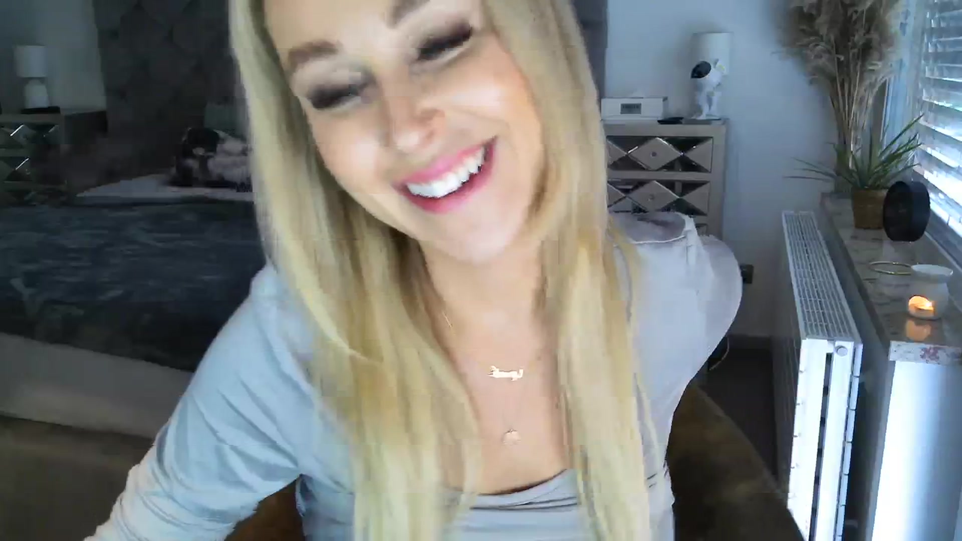 Gallery image thumbnail from CocoMia's myfreecams stream on, 12/11/2023, 09:38 image 18 of 20