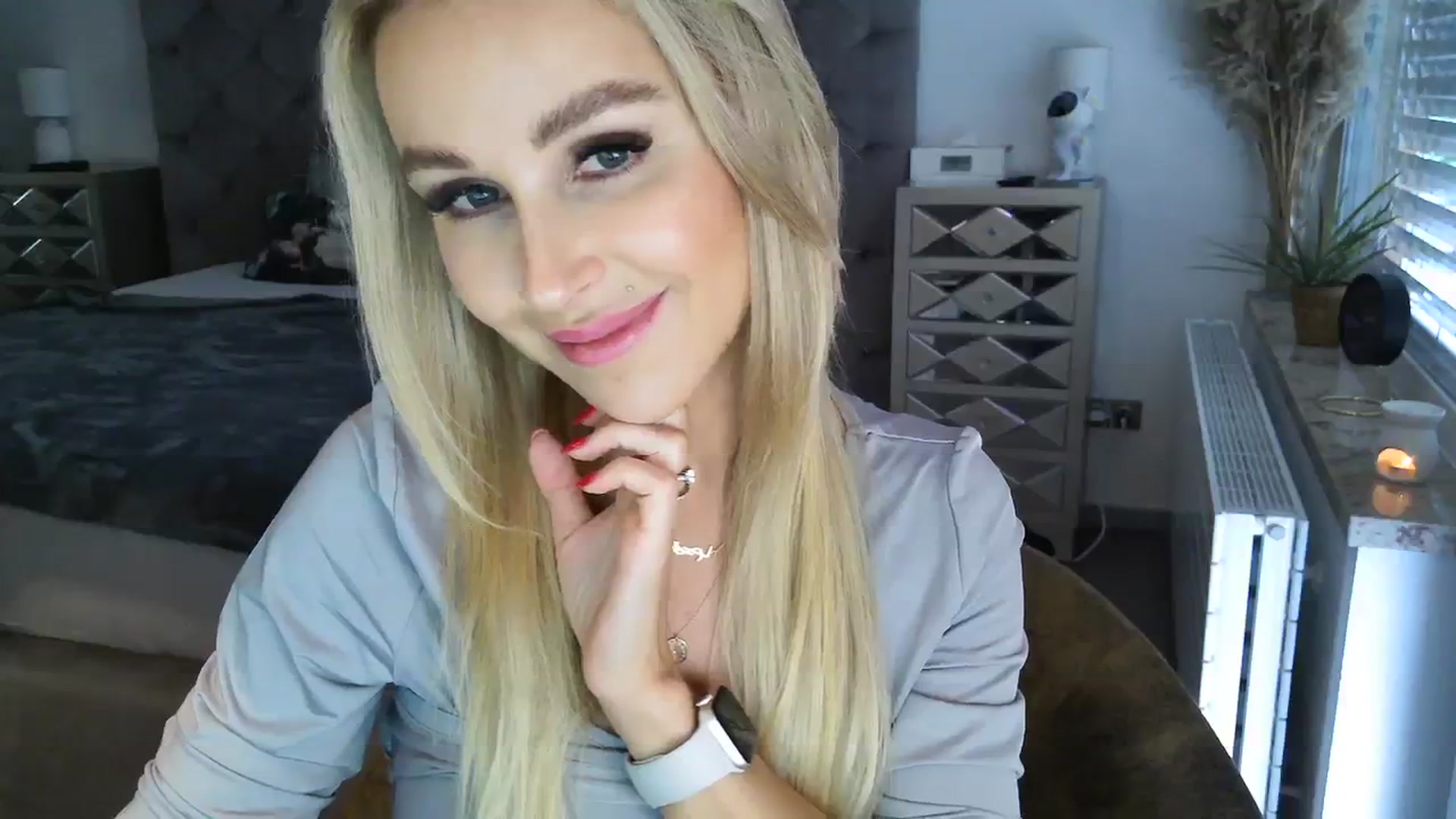 Gallery image thumbnail from CocoMia's myfreecams stream on, 12/11/2023, 09:38 image 14 of 20