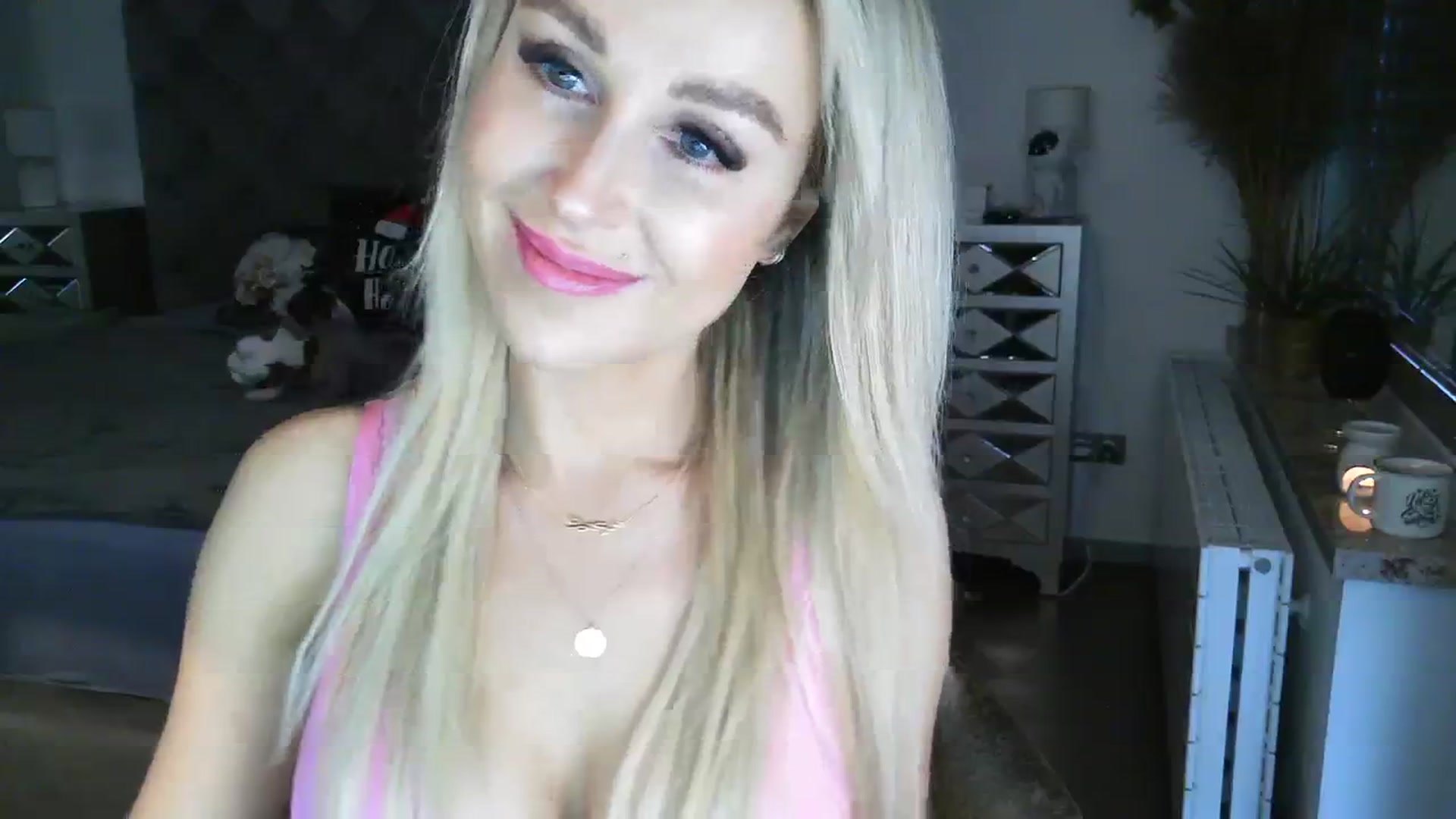 Gallery image thumbnail from CocoMia's myfreecams stream on, 12/13/2023, 08:46 image 8 of 20