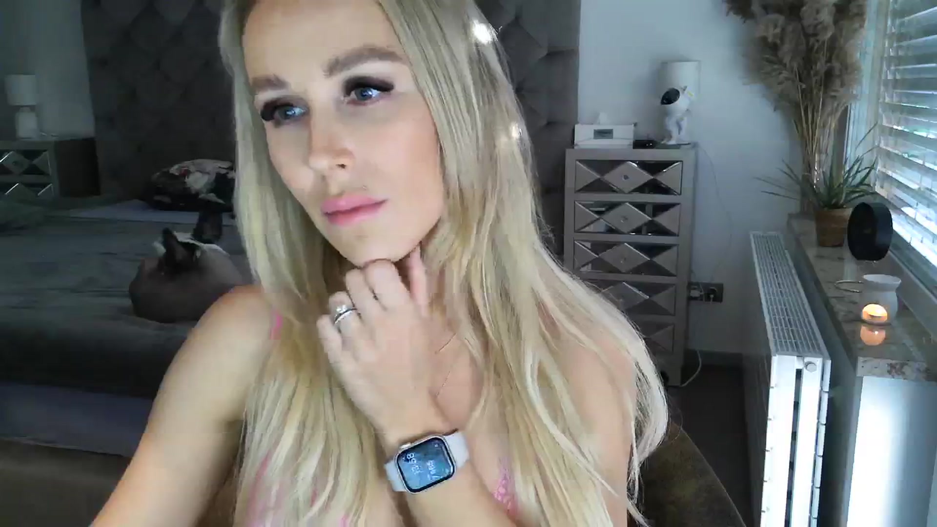 Gallery image thumbnail from CocoMia's myfreecams stream on, 12/14/2023, 13:03 image 17 of 20