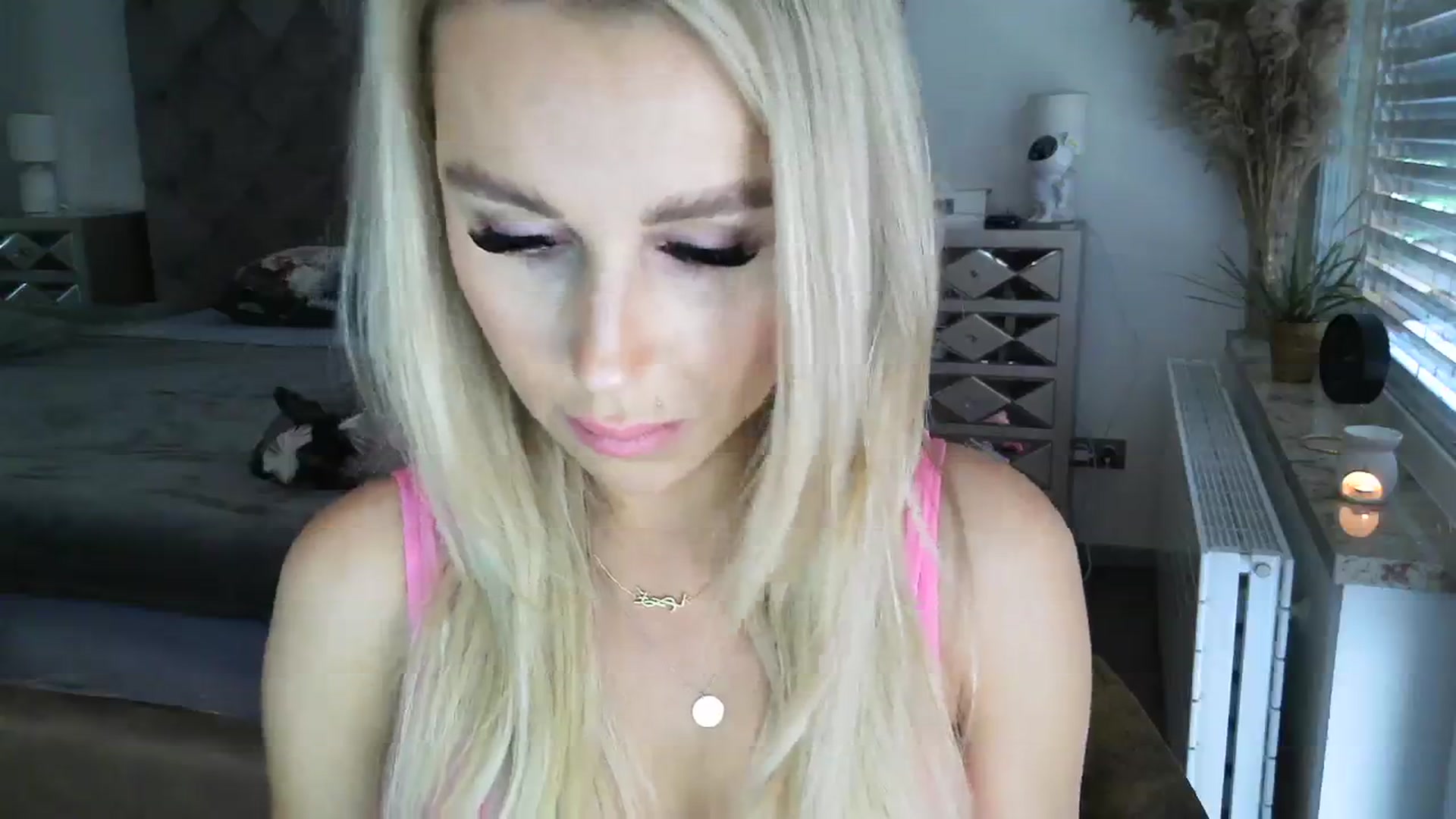 Gallery image thumbnail from CocoMia's myfreecams stream on, 12/14/2023, 13:41 image 4 of 20