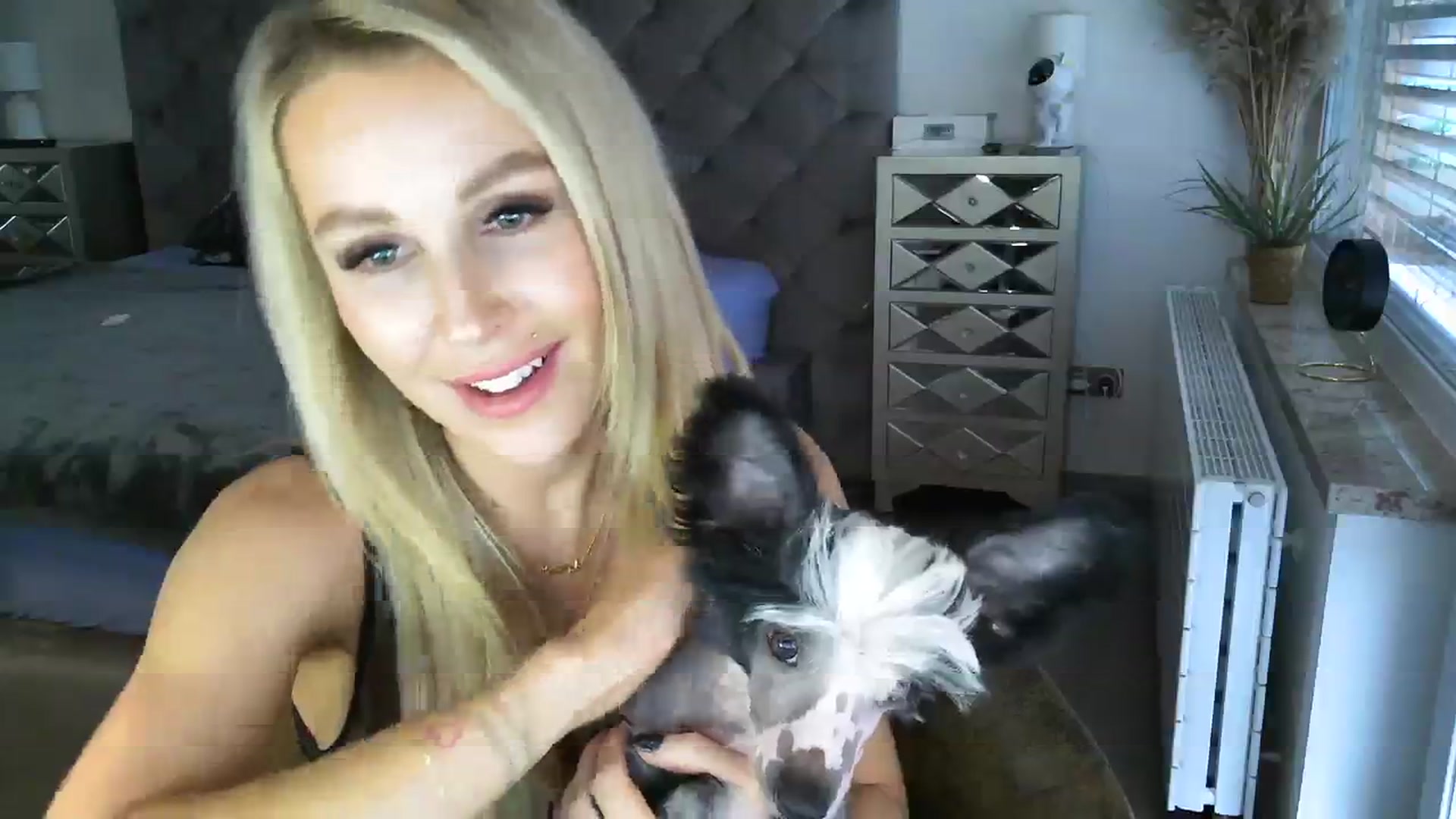 Gallery image thumbnail from CocoMia's myfreecams stream on, 01/04/2024, 13:45 image 12 of 20