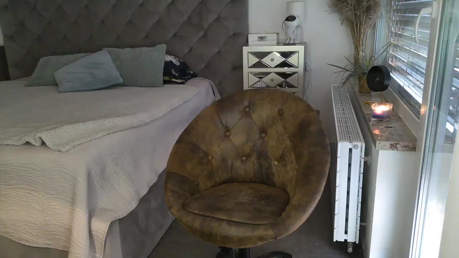 Gallery image thumbnail from CocoMia's myfreecams stream on, 01/22/2024, 13:34 image 11 of 20