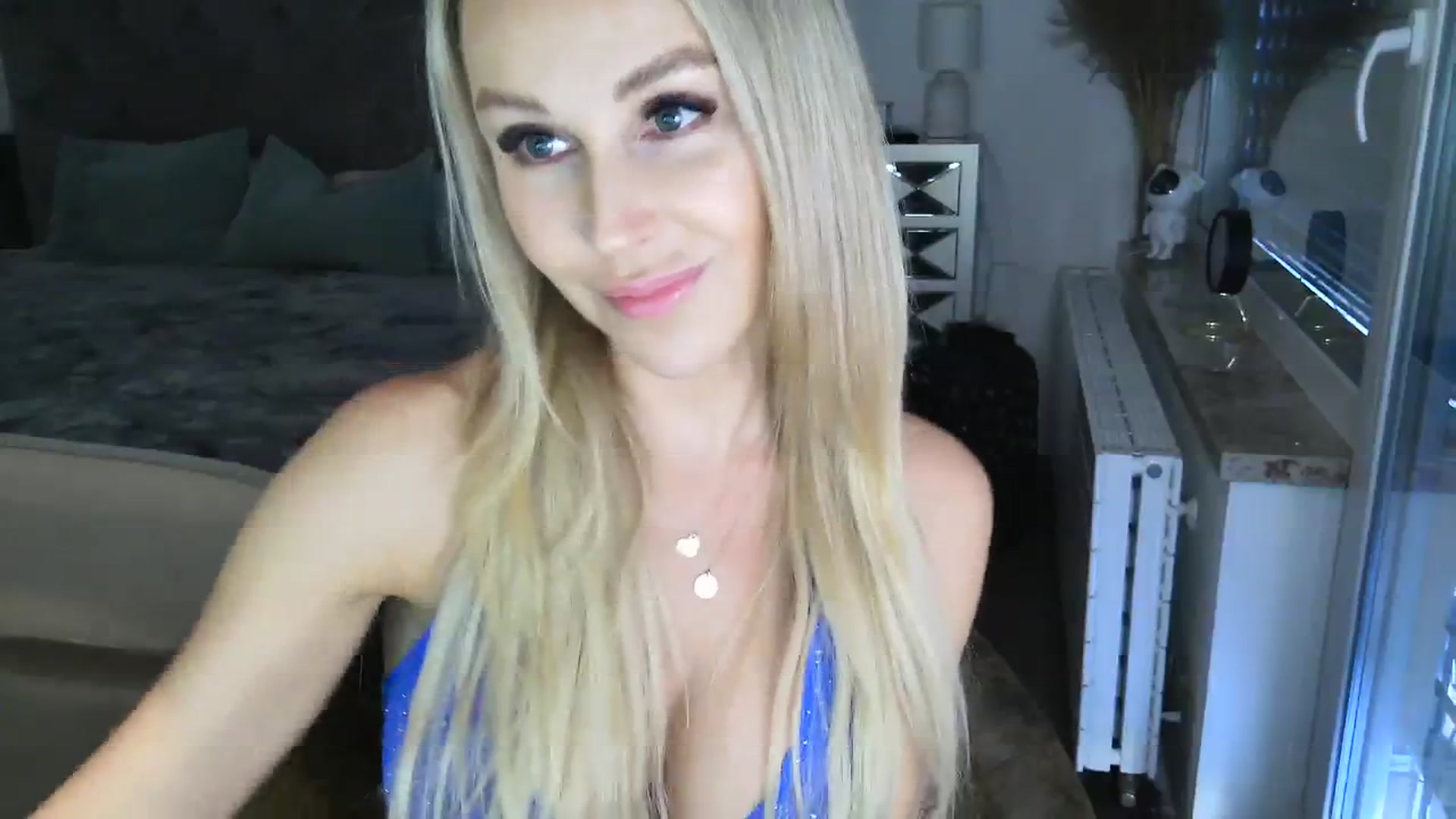 Gallery image thumbnail from CocoMia's myfreecams stream on, 04/03/2024, 08:03 image 20 of 20