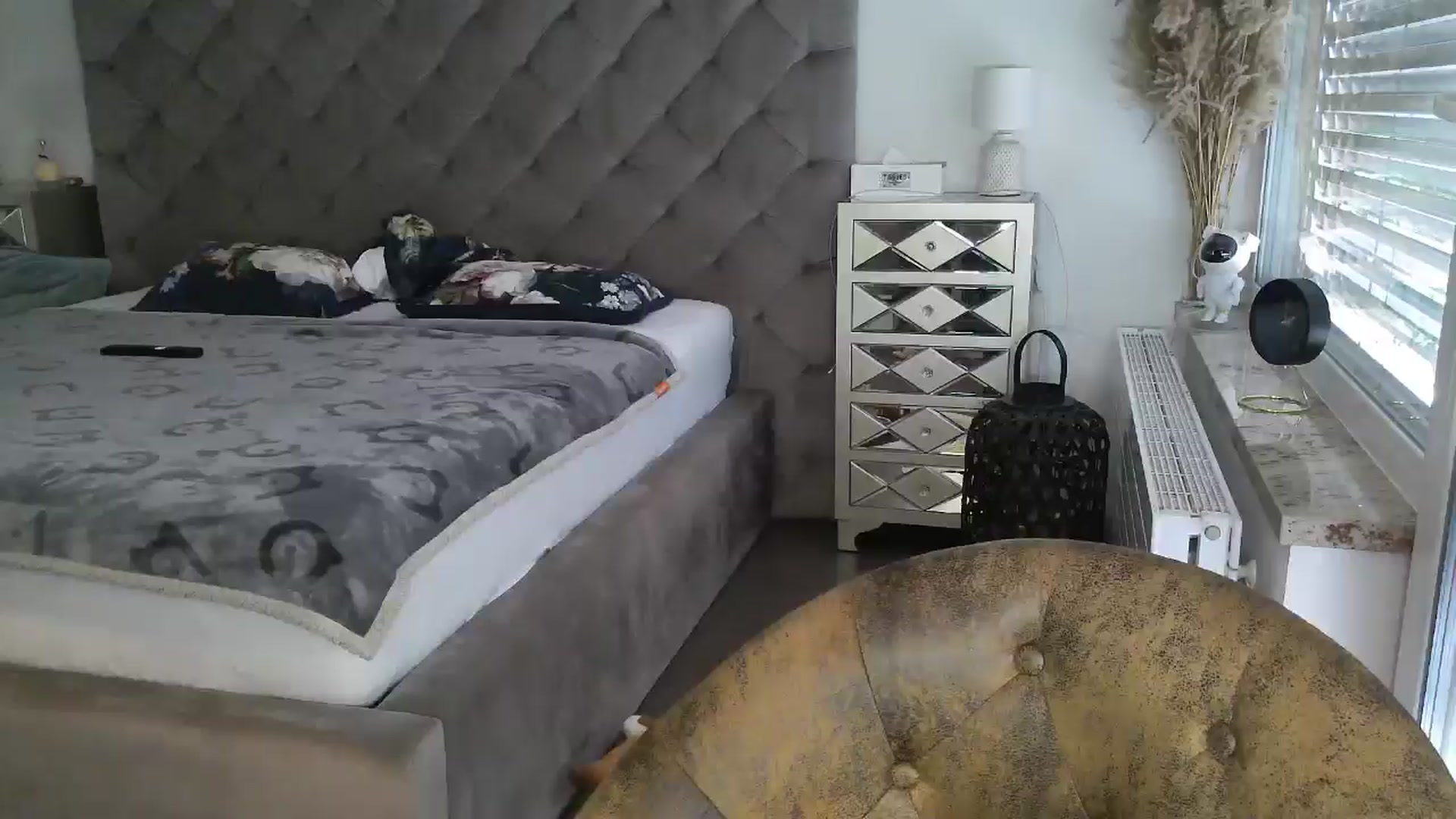 Gallery image thumbnail from CocoMia's myfreecams stream on, 05/03/2024, 12:30 image 18 of 20