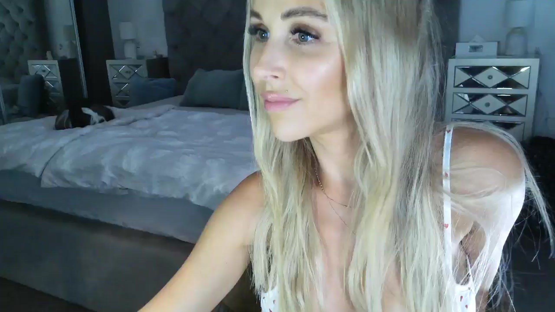 Gallery image thumbnail from CocoMia's myfreecams stream on, 08/20/2024, 11:40 image 7 of 20