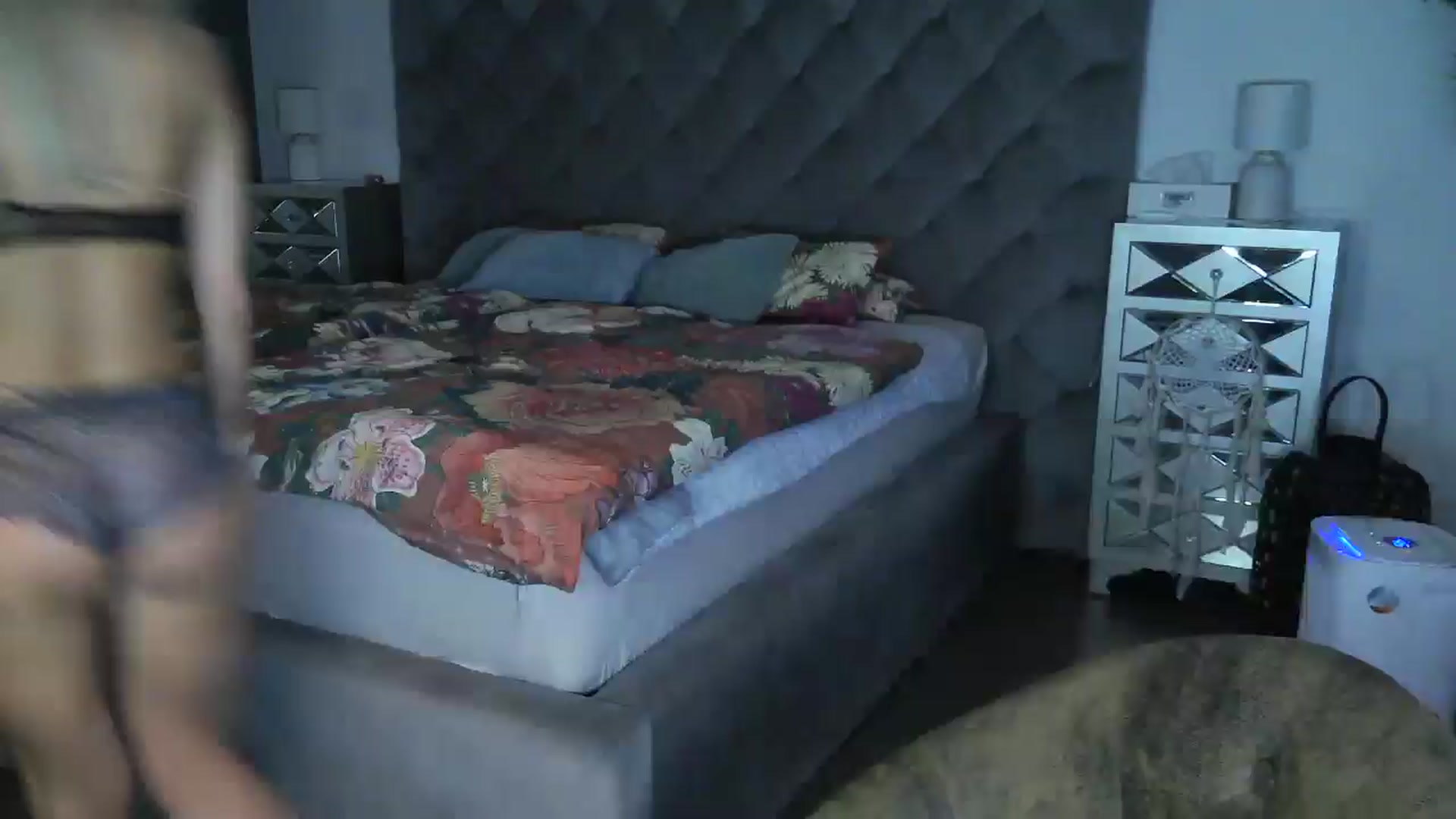 Gallery image thumbnail from CocoMia's myfreecams stream on, 11/11/2024, 09:22 image 1 of 20