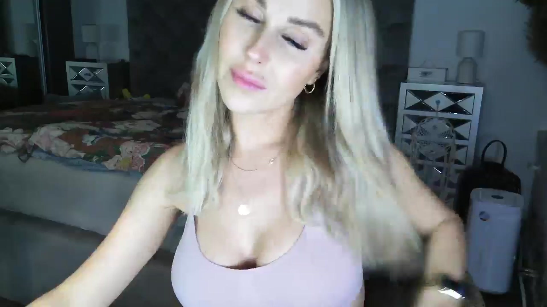 Gallery image thumbnail from CocoMia's myfreecams stream on, 11/19/2024, 13:11 image 7 of 20
